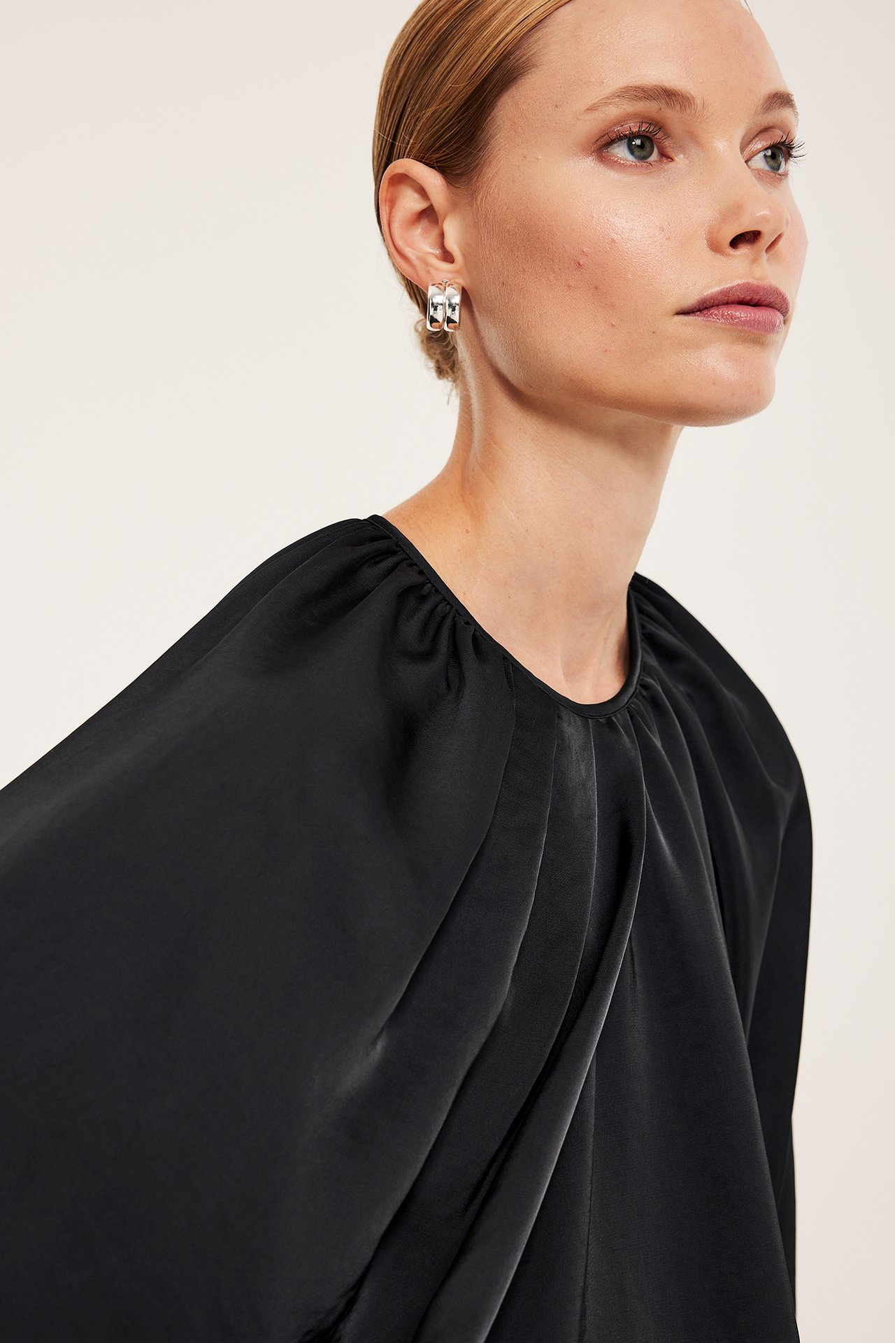 Blus med ballongärm - Svart - 4