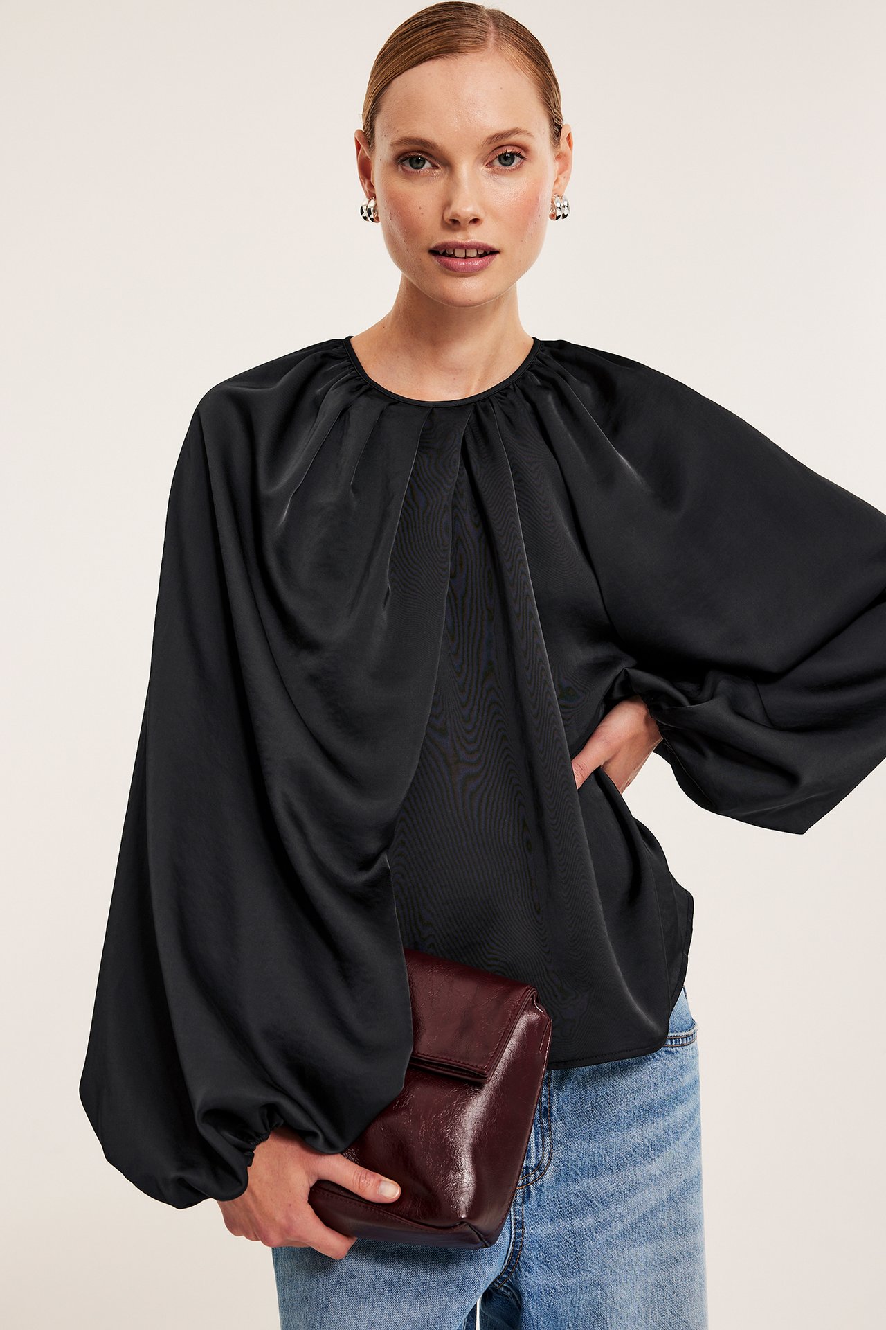 Blus med ballongärm