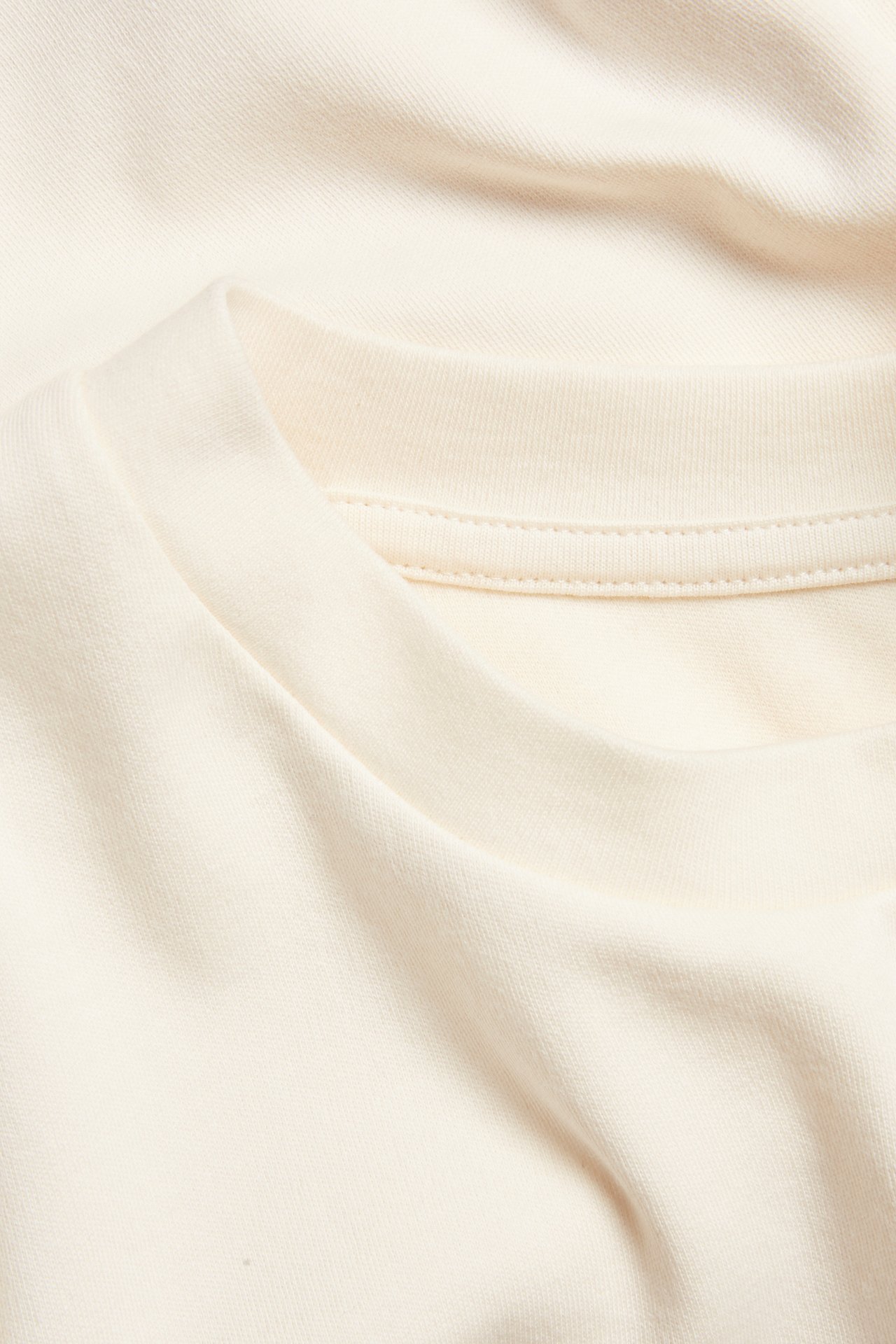 Krótki t-shirt