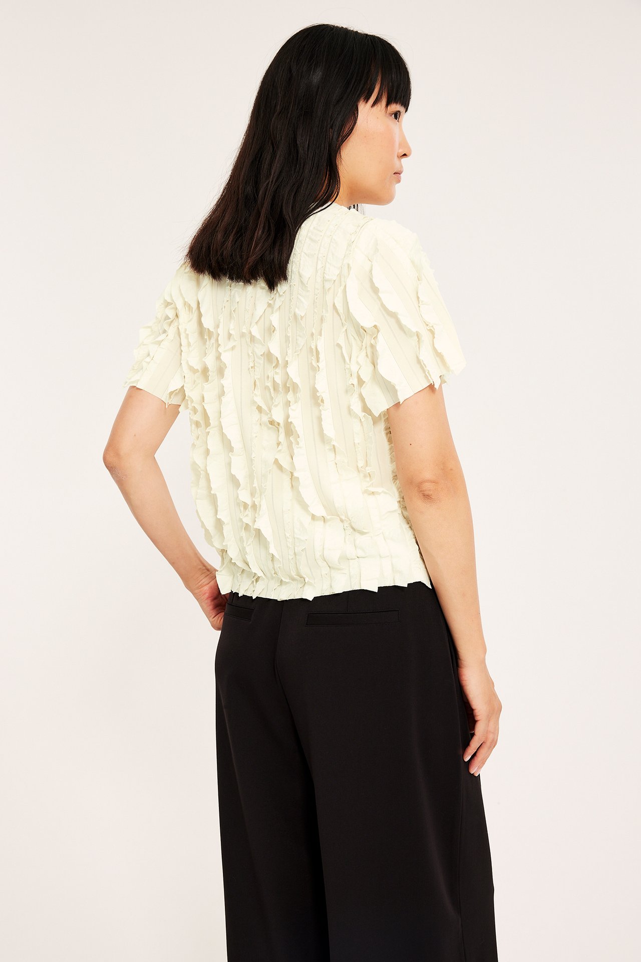 Topp med volanger - Offwhite - 5