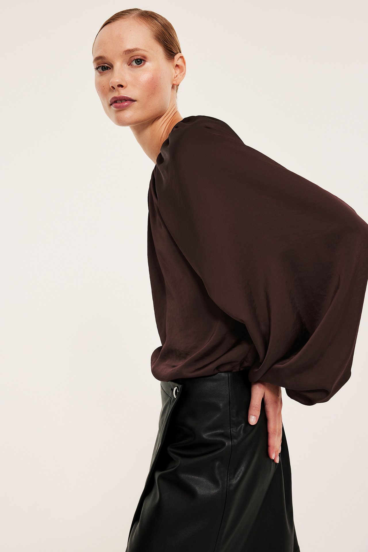 Blus med ballongärm