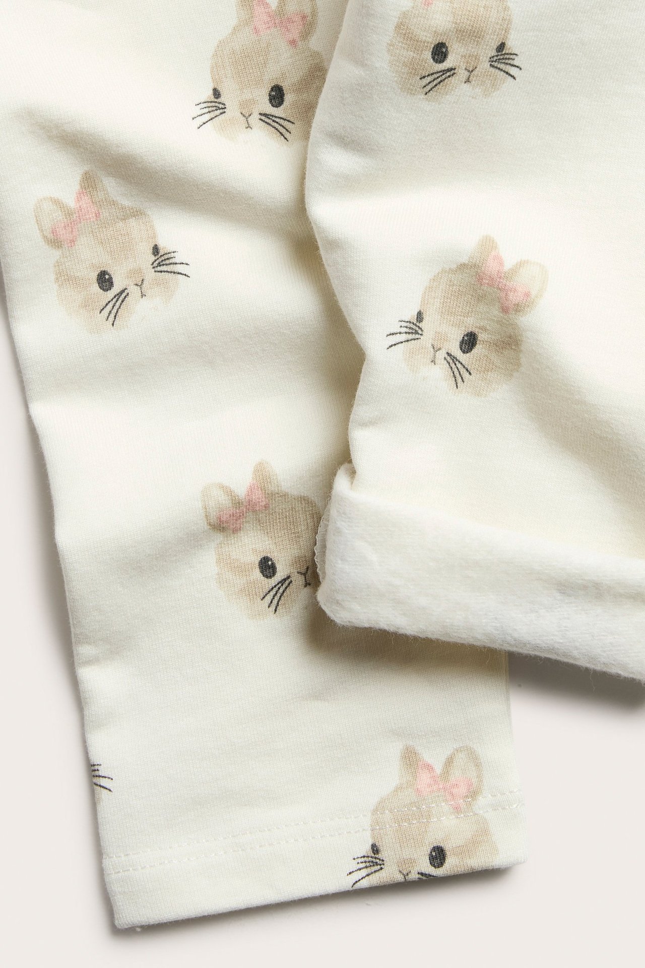 Lämpimät leggingsit