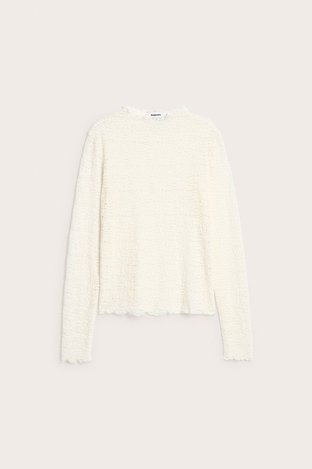 Edestä, luonnonvalkoinen pitkähihainen pitsitoppi babylock-yksityiskohdilla.