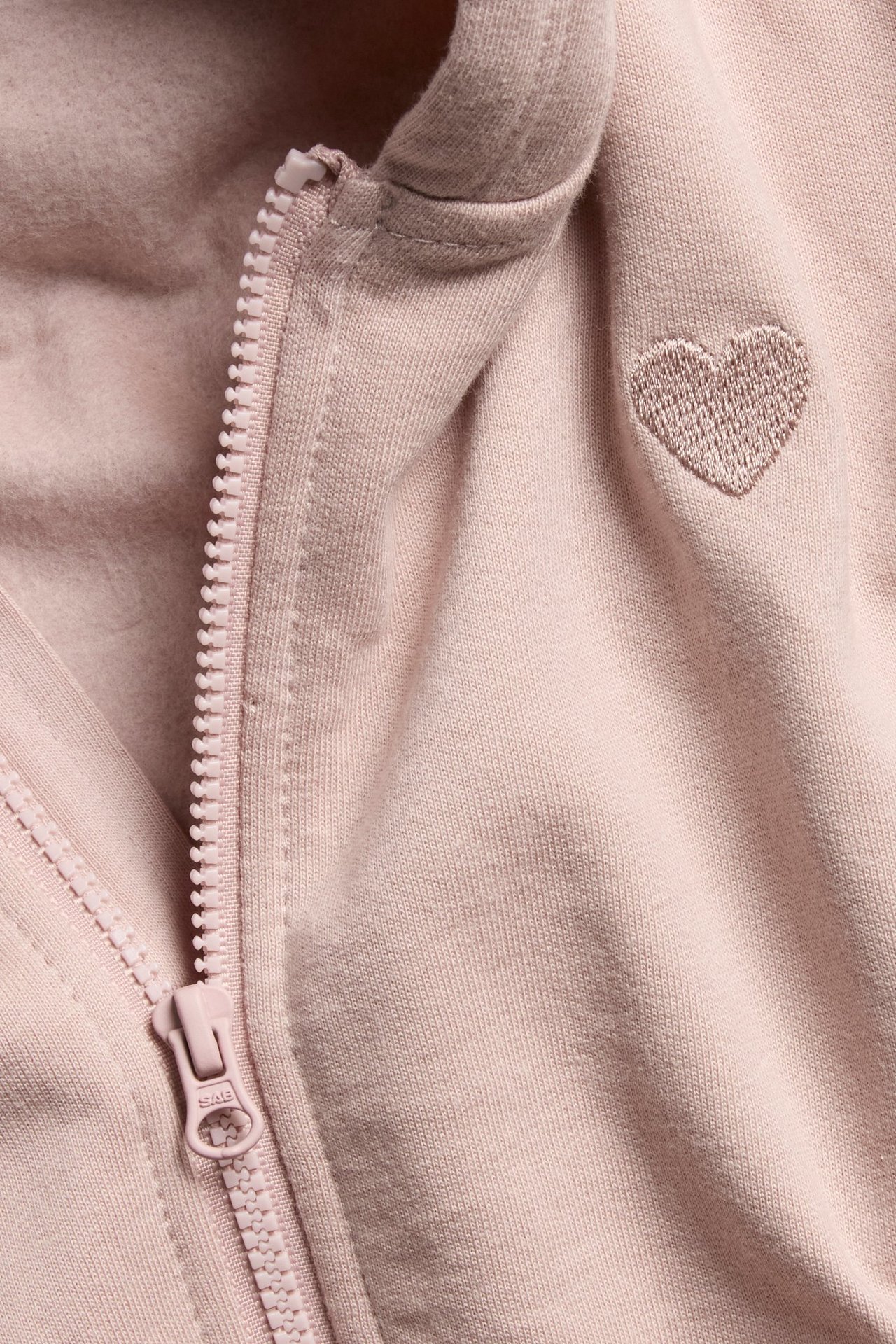 Vetoketjullinen huppari