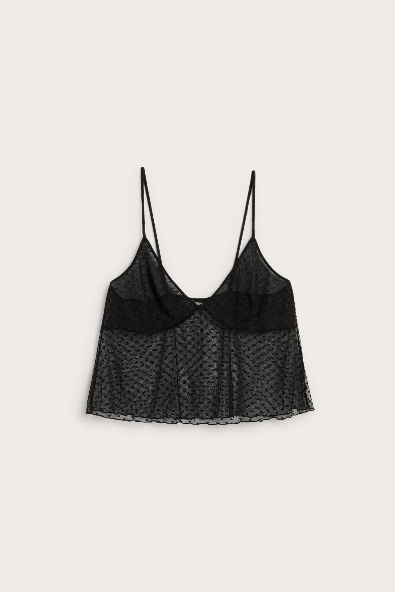 Czarny top z siateczki w serca, damski, z cienkimi ramiączkami, przód.