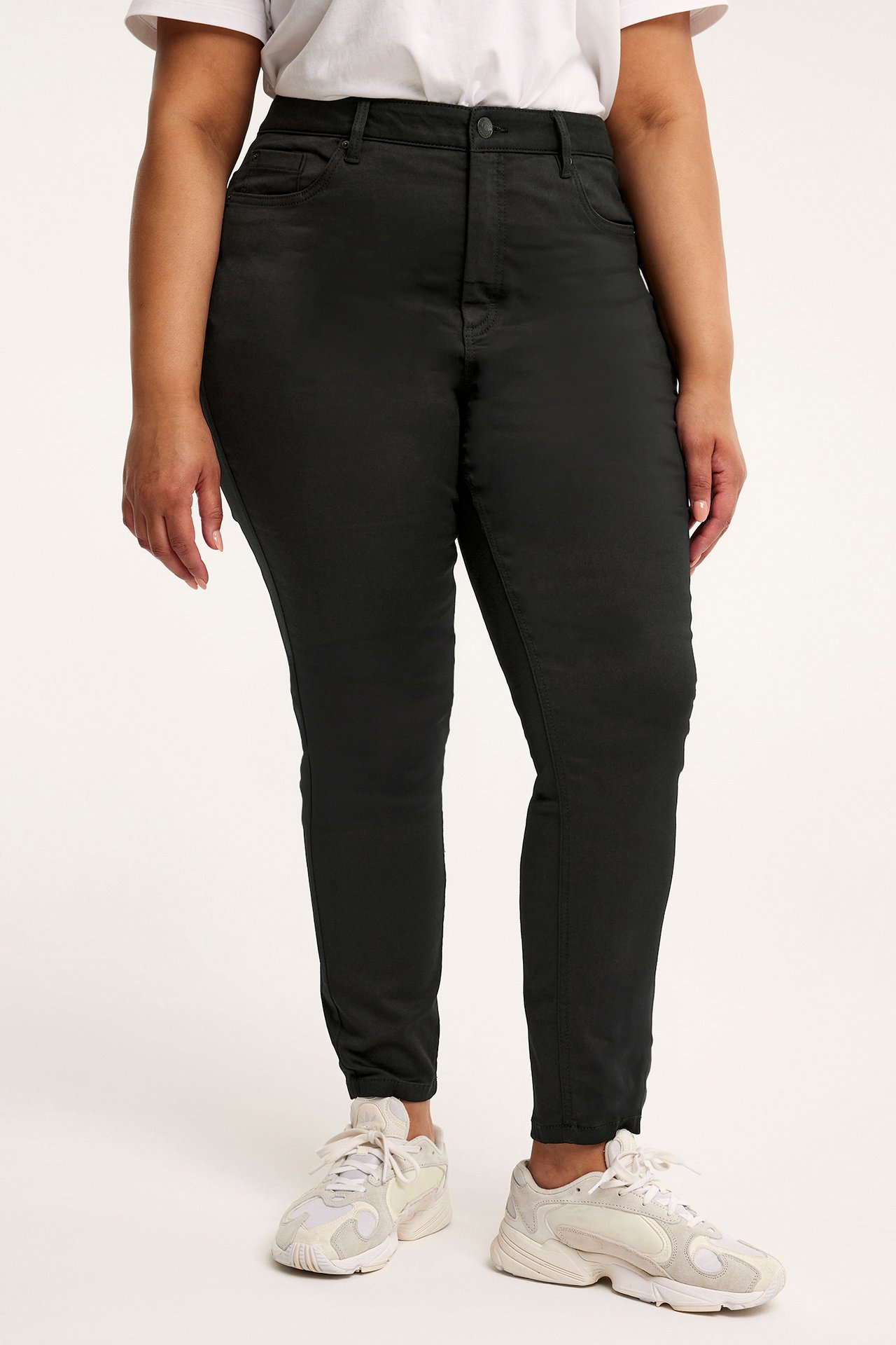 Ebba slim jeans short leg Svart - null - 2