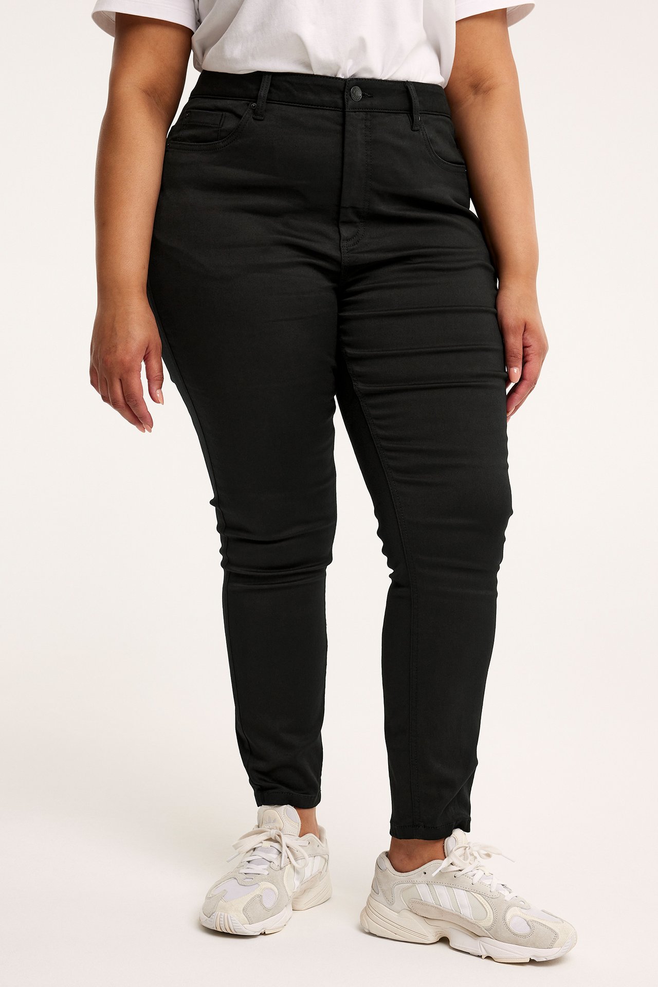 Ebba slim jeans short leg Svart - null - 1