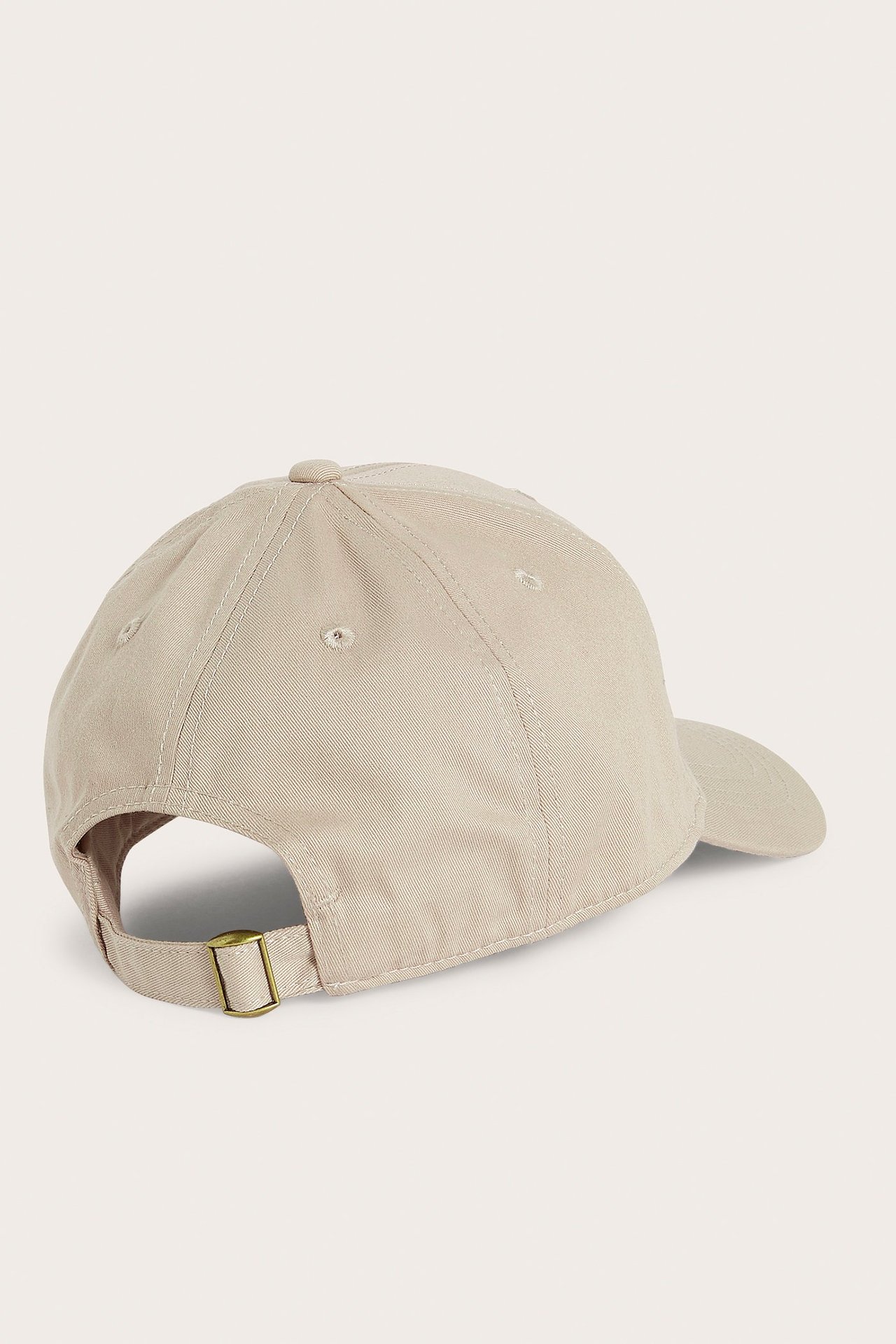 Beige miesten lippis puuvillaa, säädettävä solki takana, etupuolelta.