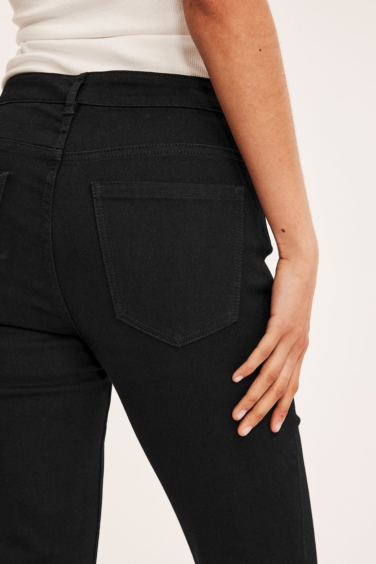 Straight Jeans Mid Waist - Svart - 9