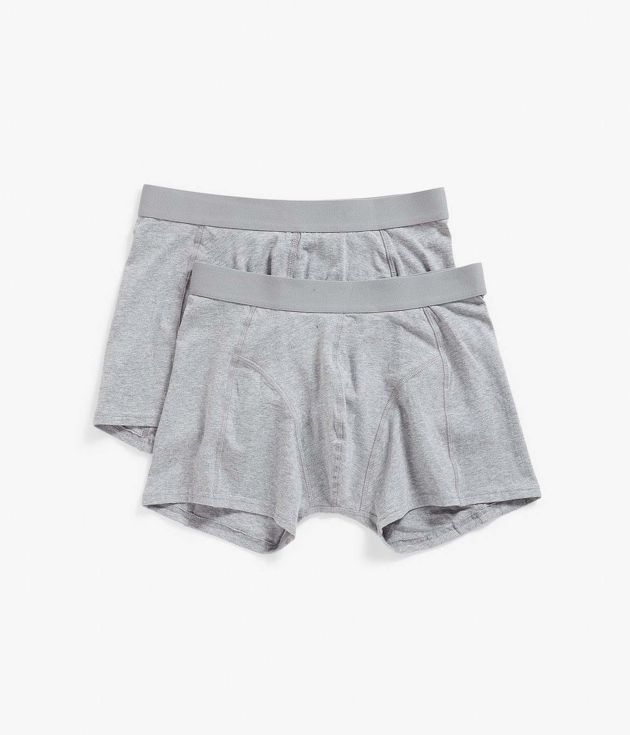 Forfra, to par gråmelert bomullsblanding boxershorts for menn med elastisk linning, lagt flatt.