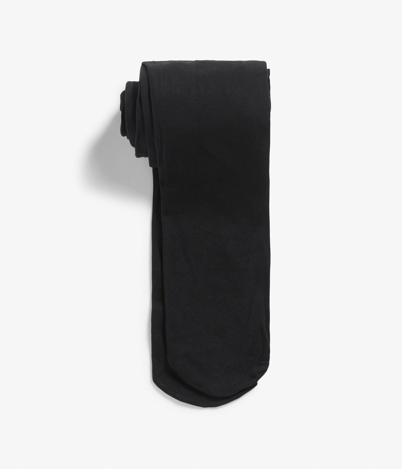 Widok z przodu złożonych czarnych rajstop 40 denier.