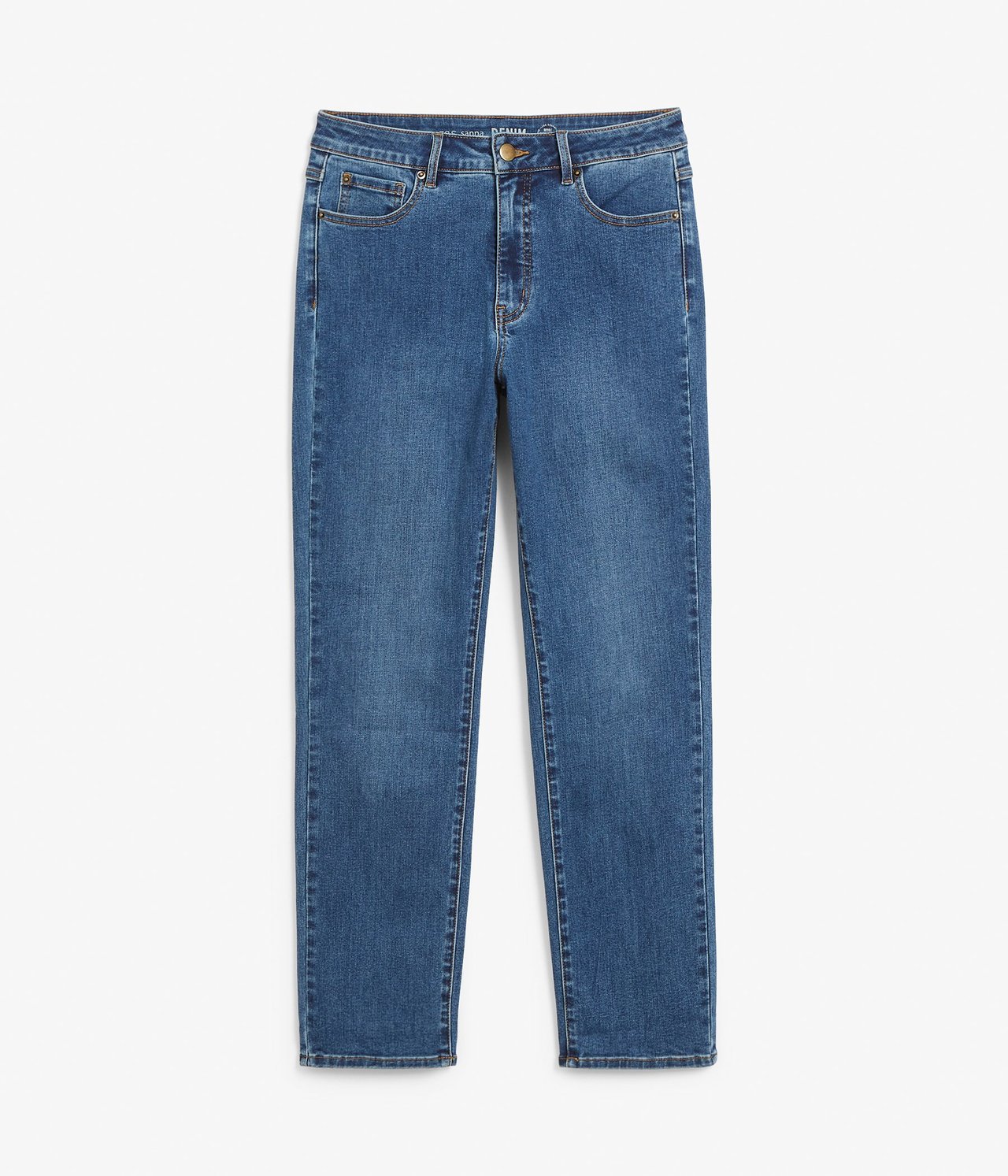 Framifrån, blå denim high-waist raka jeans med kortare ben och knappgylf.