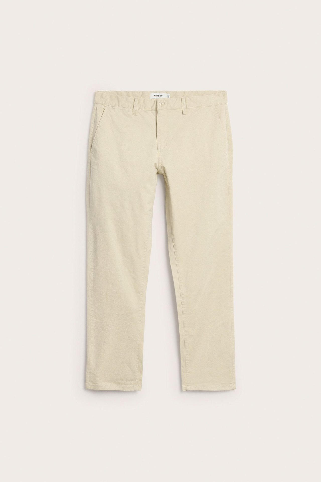 Miesten beiget regular fit -chinot puuvillasekoitetta, nappi- ja vetoketjukiinnityksellä, edestä.