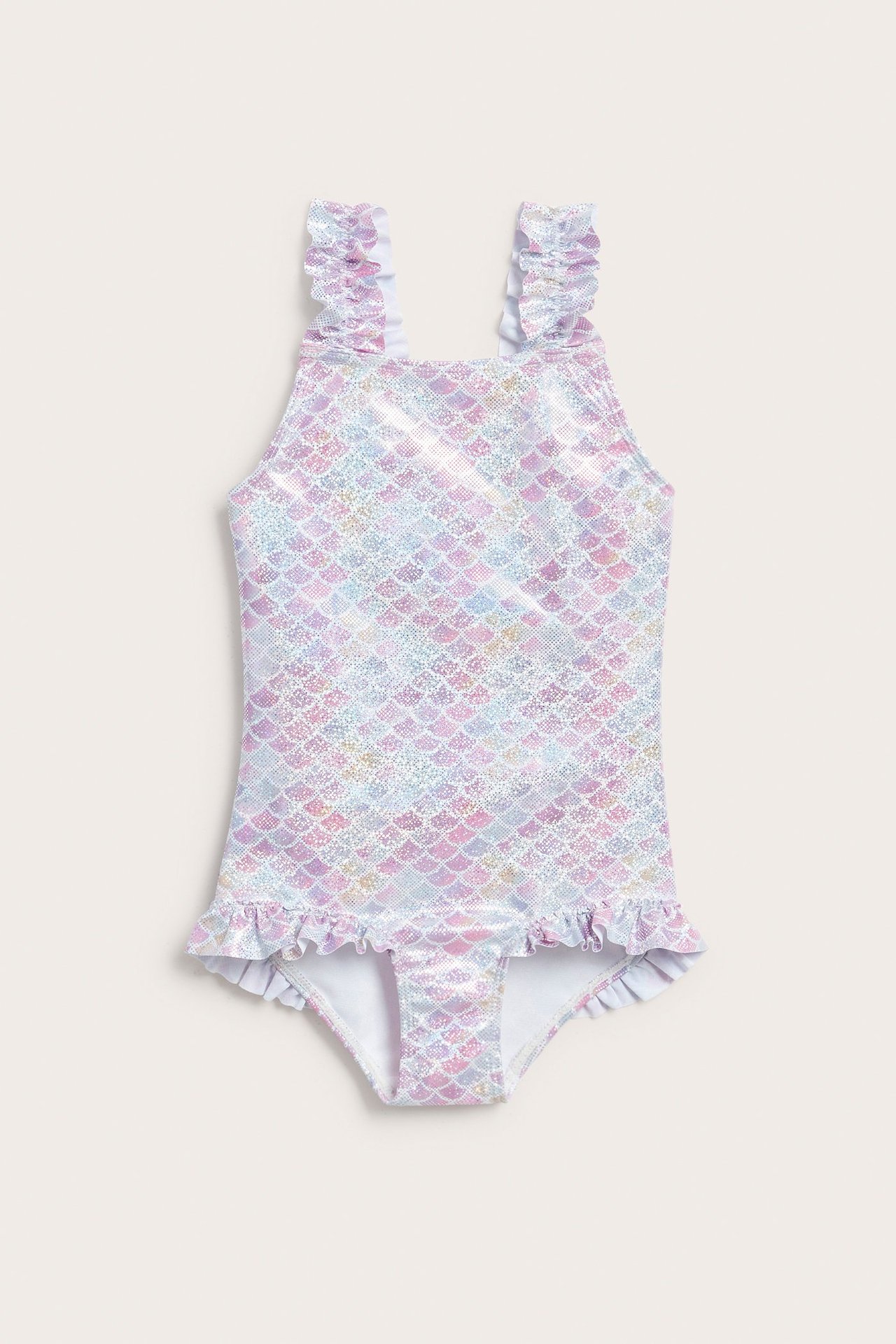 Widok z przodu: jasnofioletowy dziecięcy strój kąpielowy z brokatowym wzorem syrenki i falbankami.
