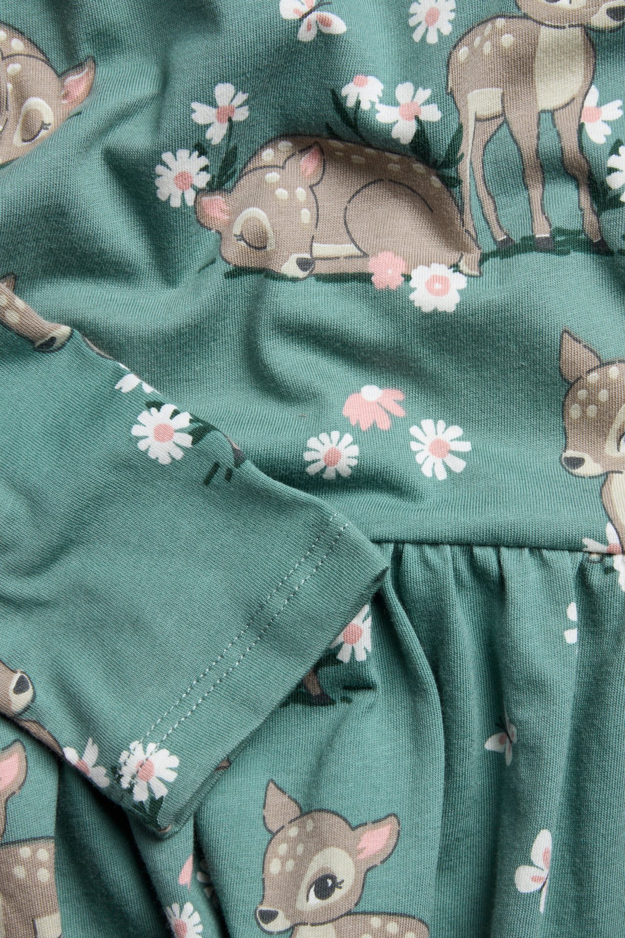 Kuviollinen mekko