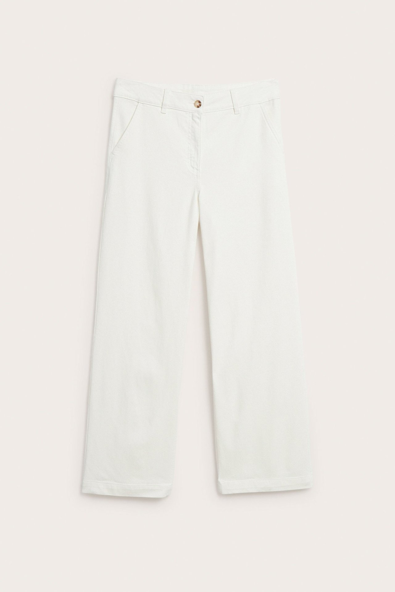 Edestä: naisten luonnonvalkoiset leveälahkeiset twill-housut napilla ja vetoketjulla.