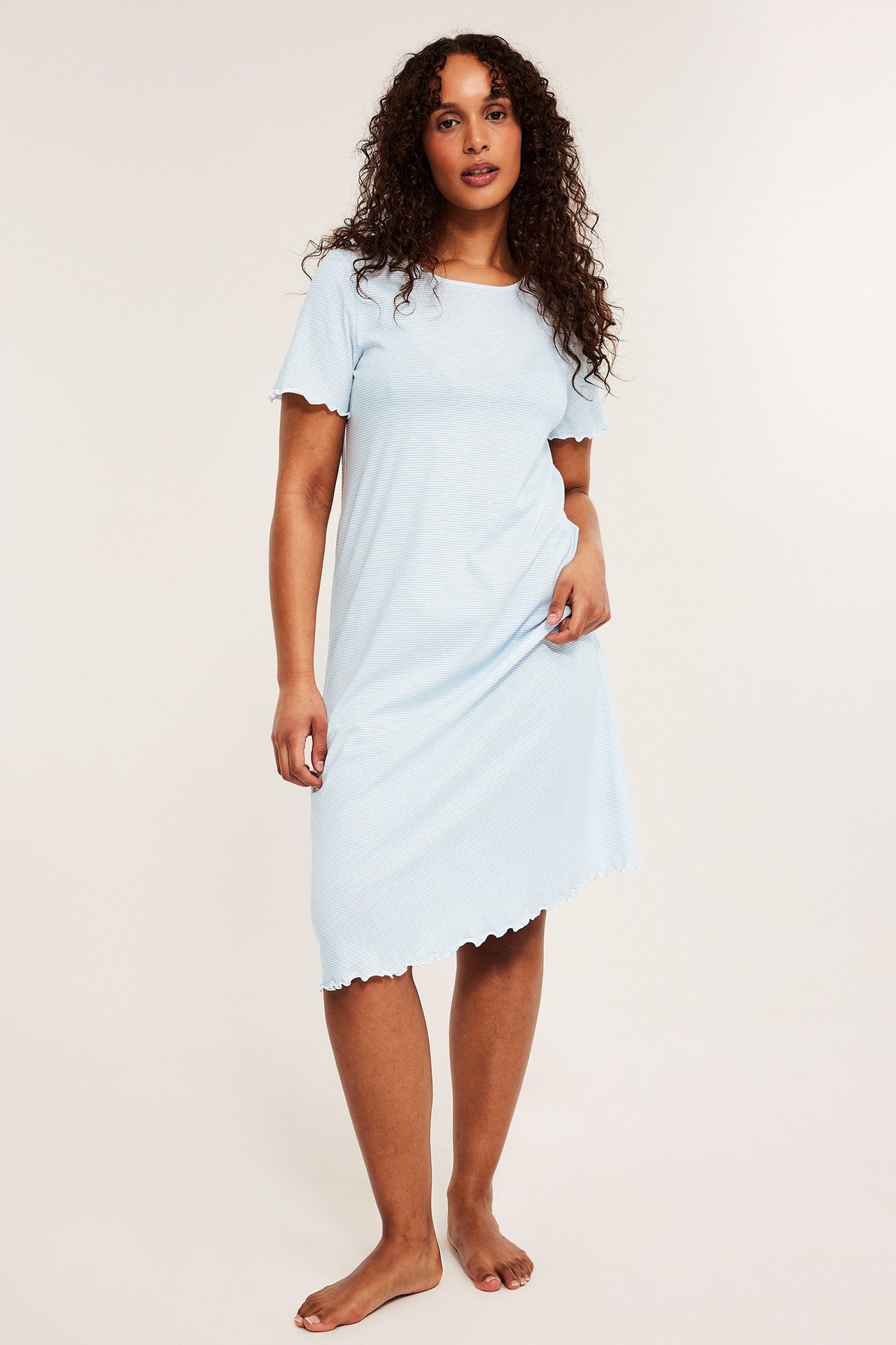 Koszula nocna we wzory