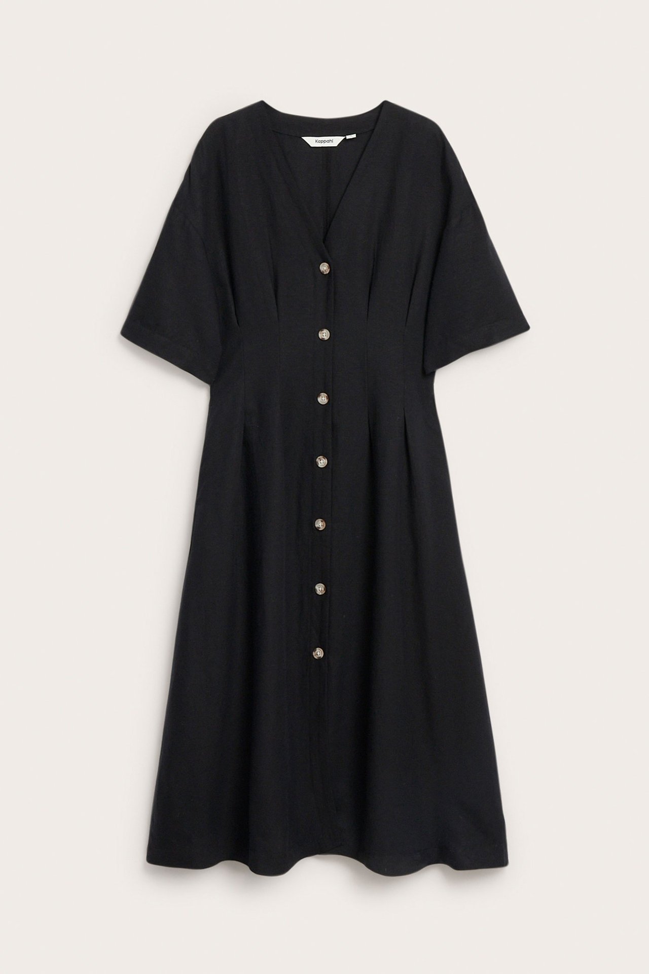 Edestä kuvattu musta pellavasekoitemidimekko, jossa V-pääntie, lyhyet hihat ja napit edessä.