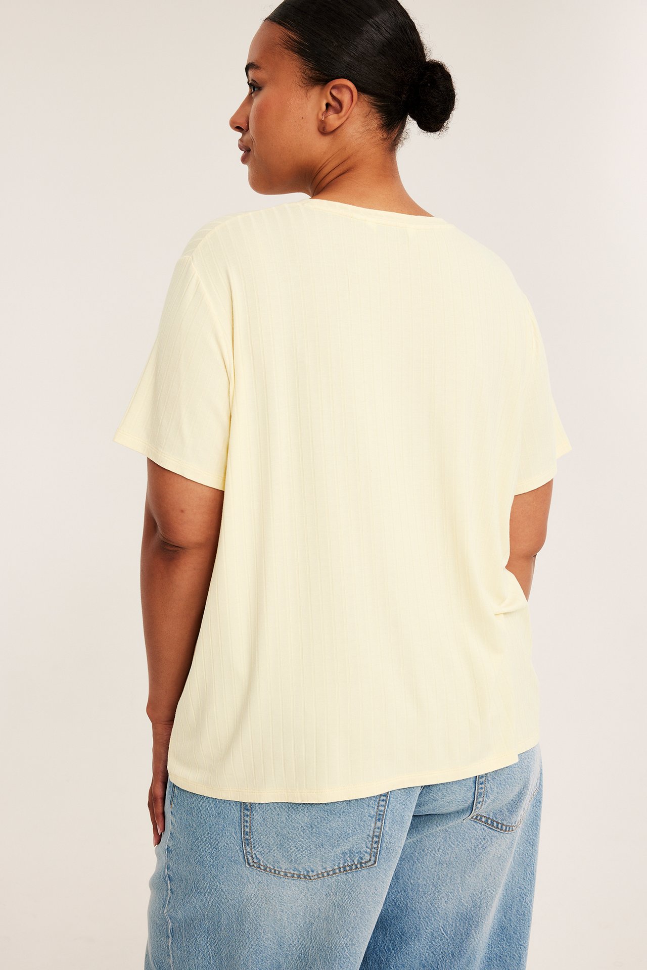 Ribbad t-shirt - Ljusgul - 8