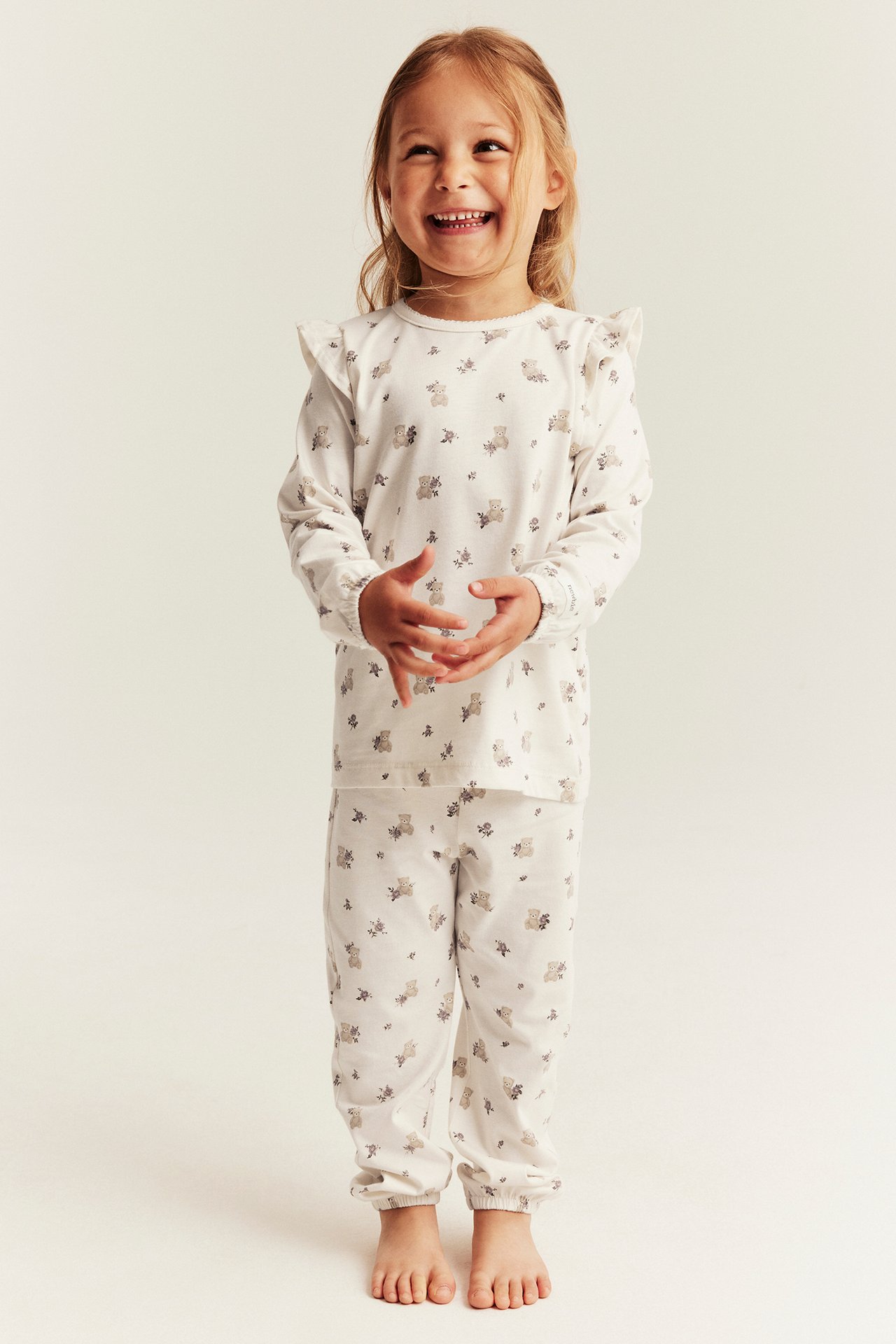 Pyjamas med bamser og roser