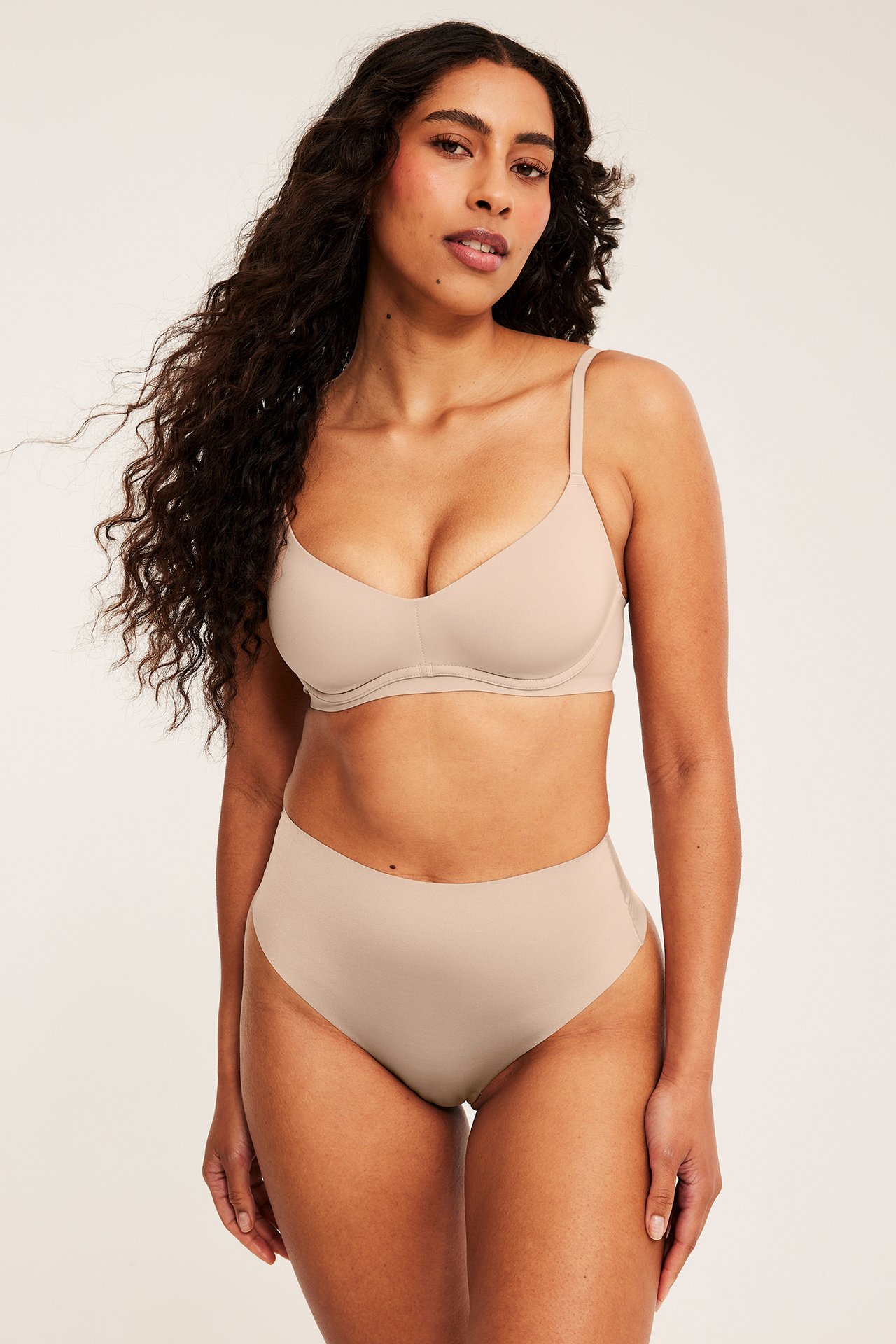 Stringtrosa seamless light shape