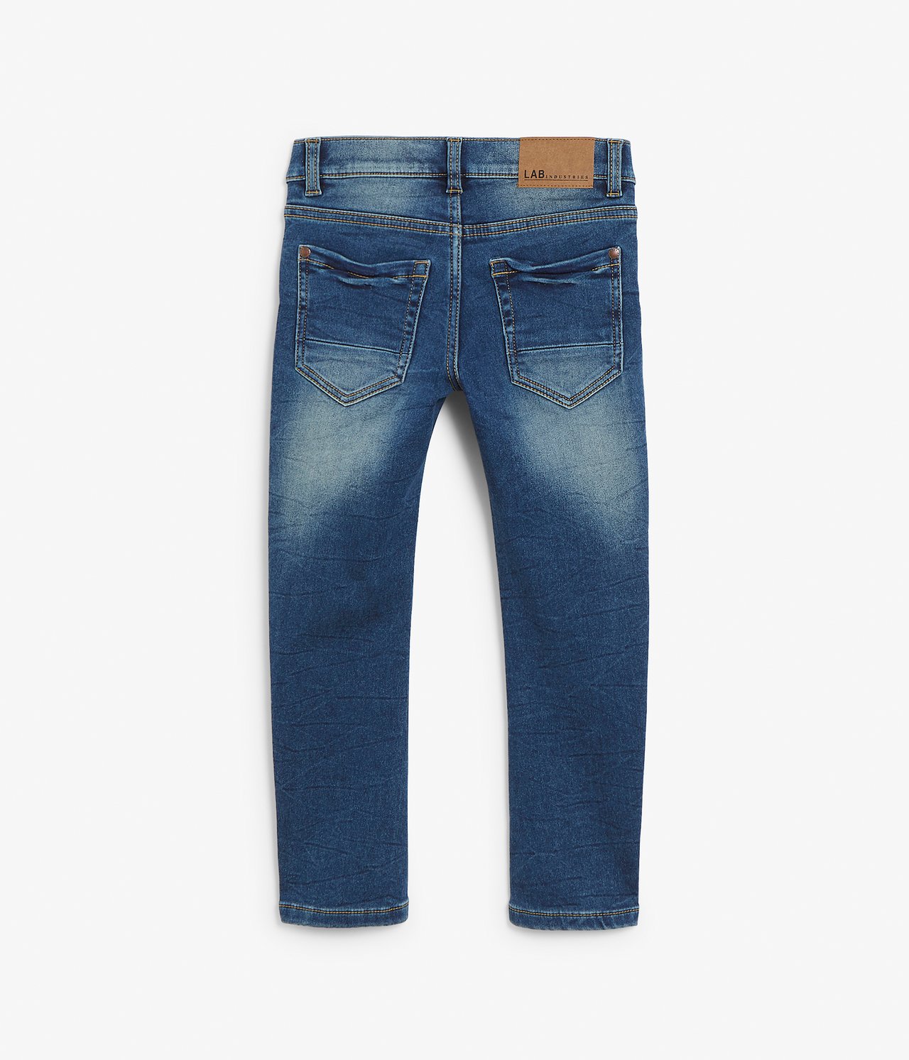 Lasten siniset slim fit joggerfarkut pestyllä denimillä ja takataskuilla, takaa nähtynä.