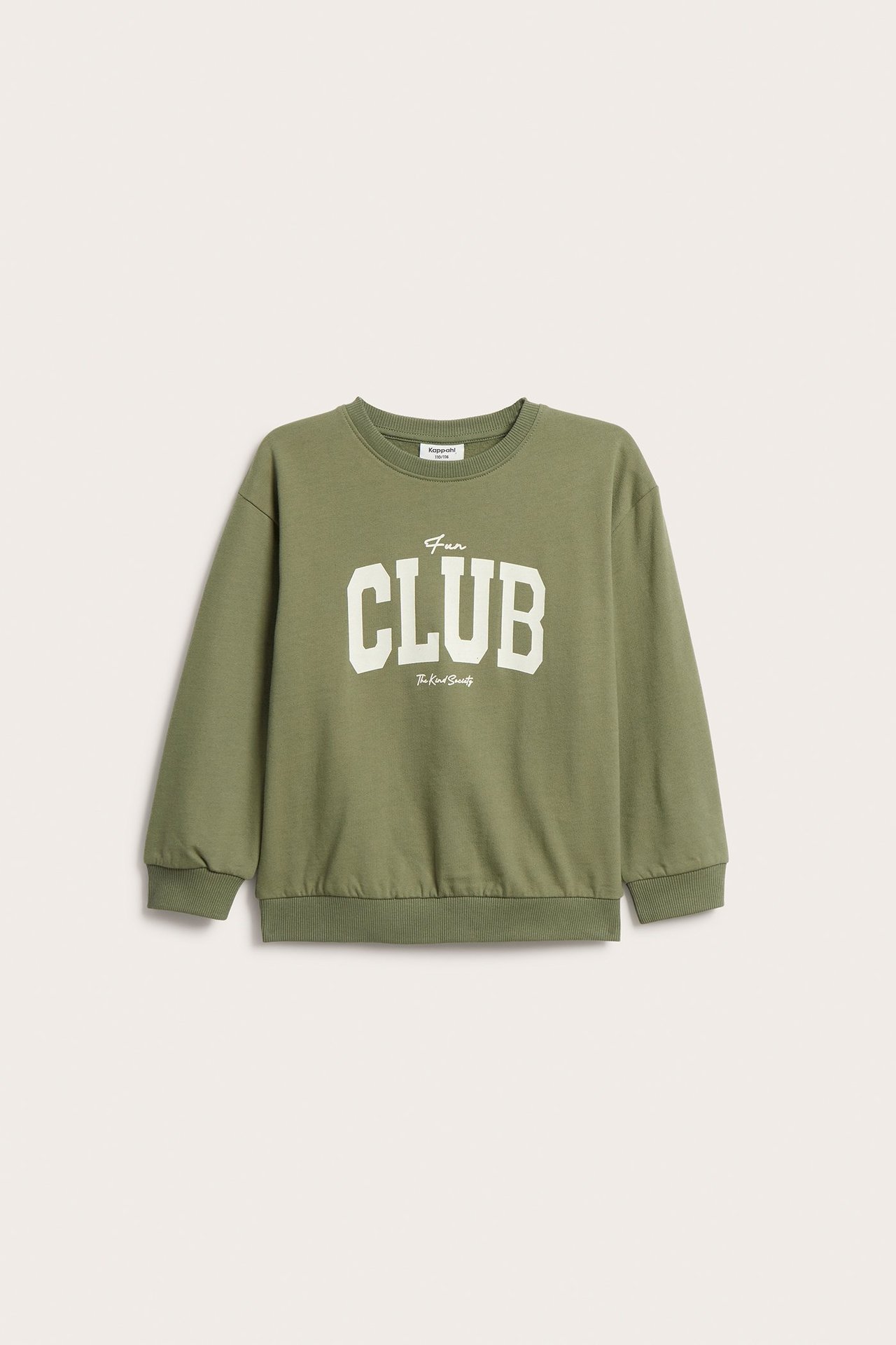 Framsida av en mörkgrön bomullssweatshirt för barn med vitt "Fun CLUB" texttryck.