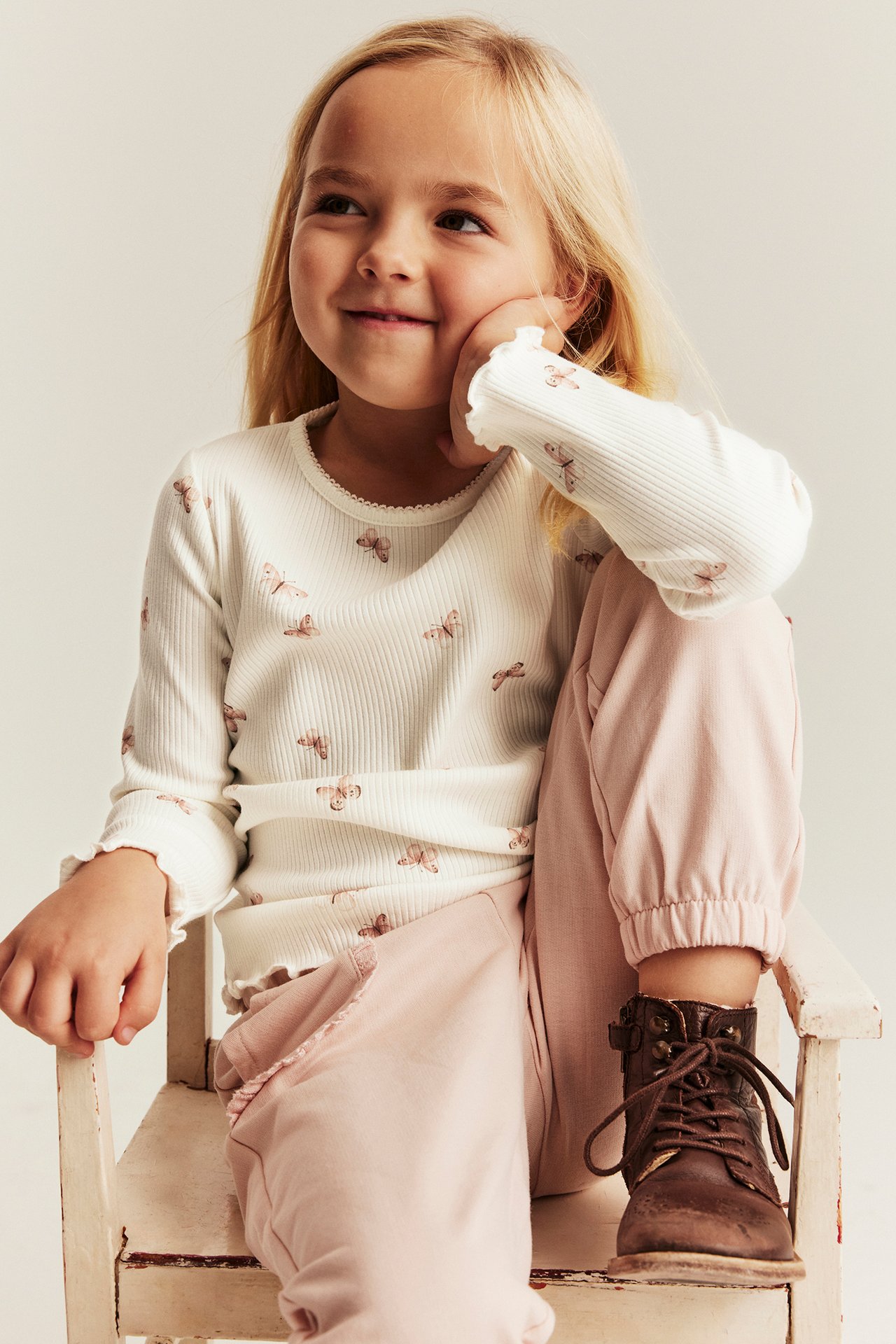 Fjärilsmönstrad topp