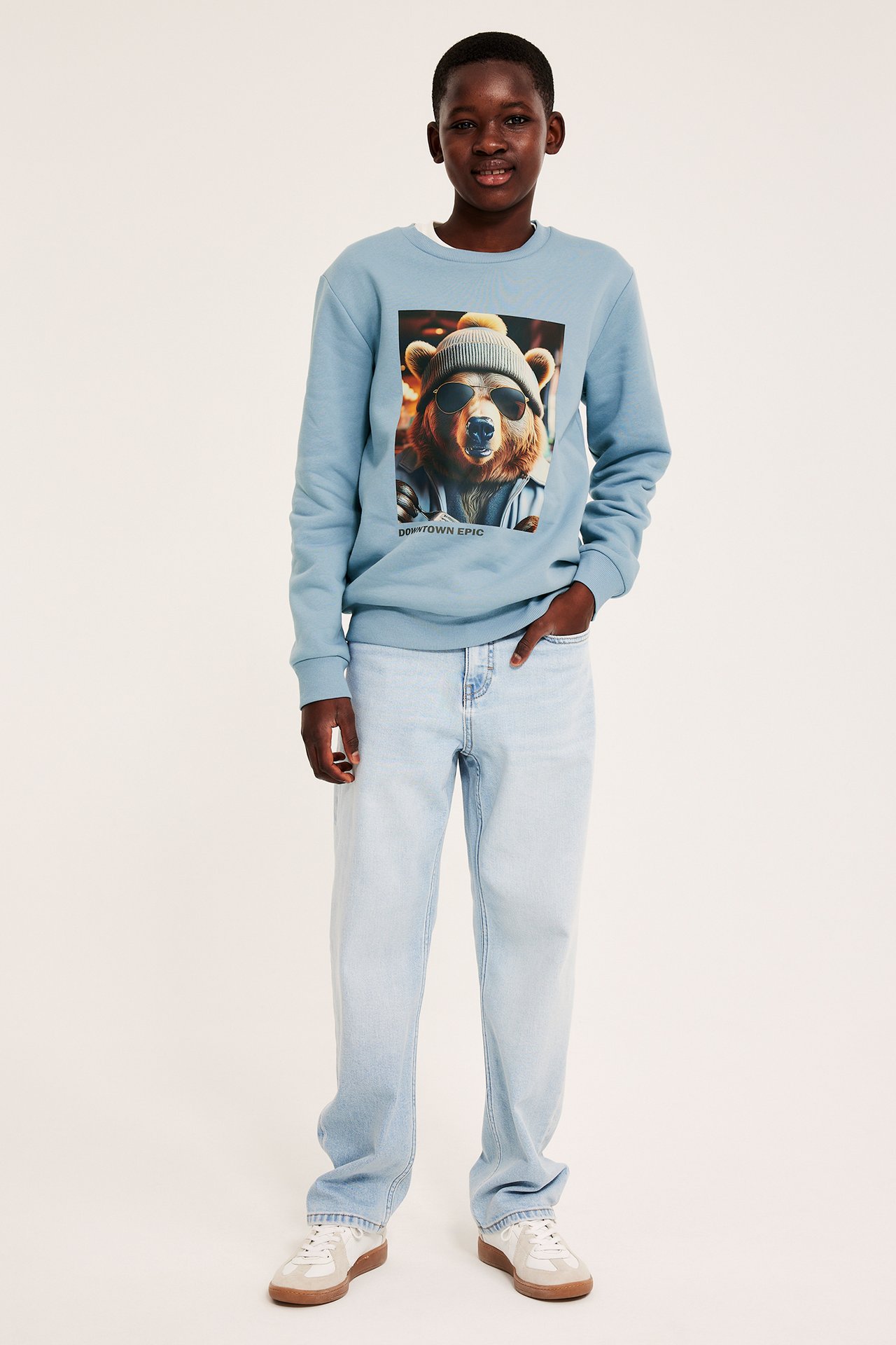 Collegepaita, jossa on painatus