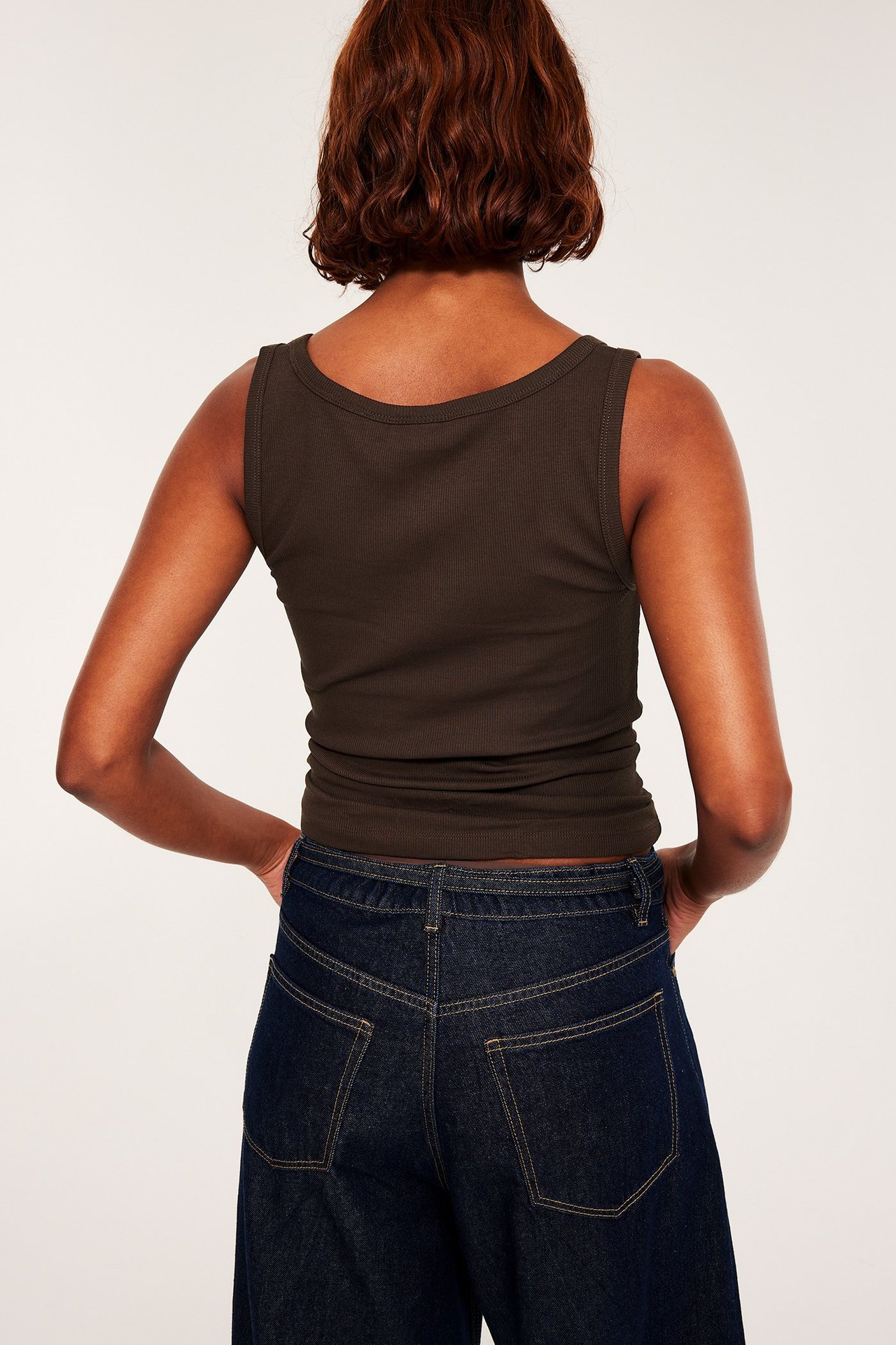 Ribbestrikket singlet - Mørkebrun - 8