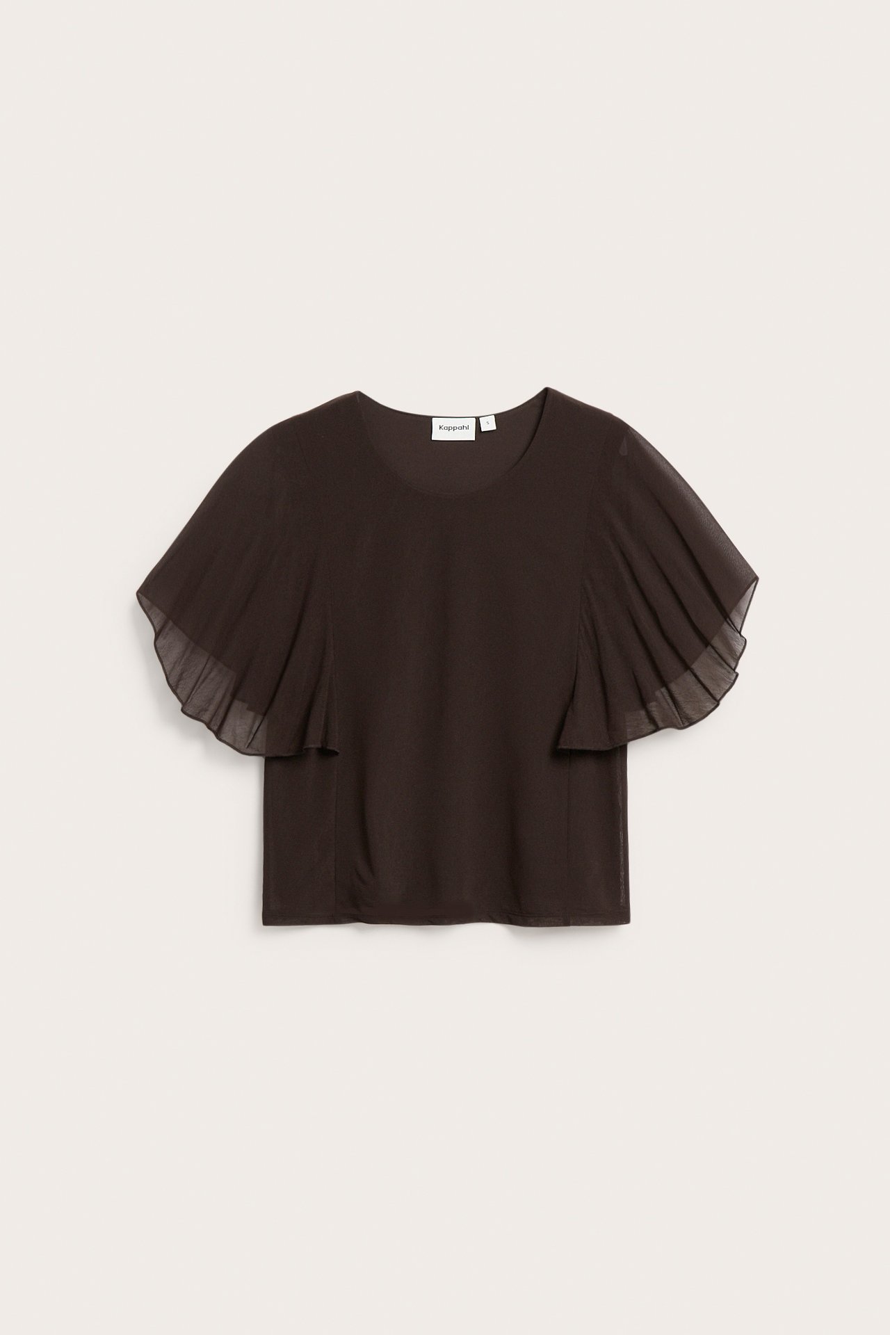 Frontvy av en mörkbrun topp med rund hals och korta, vida, skira ängelsärmar.