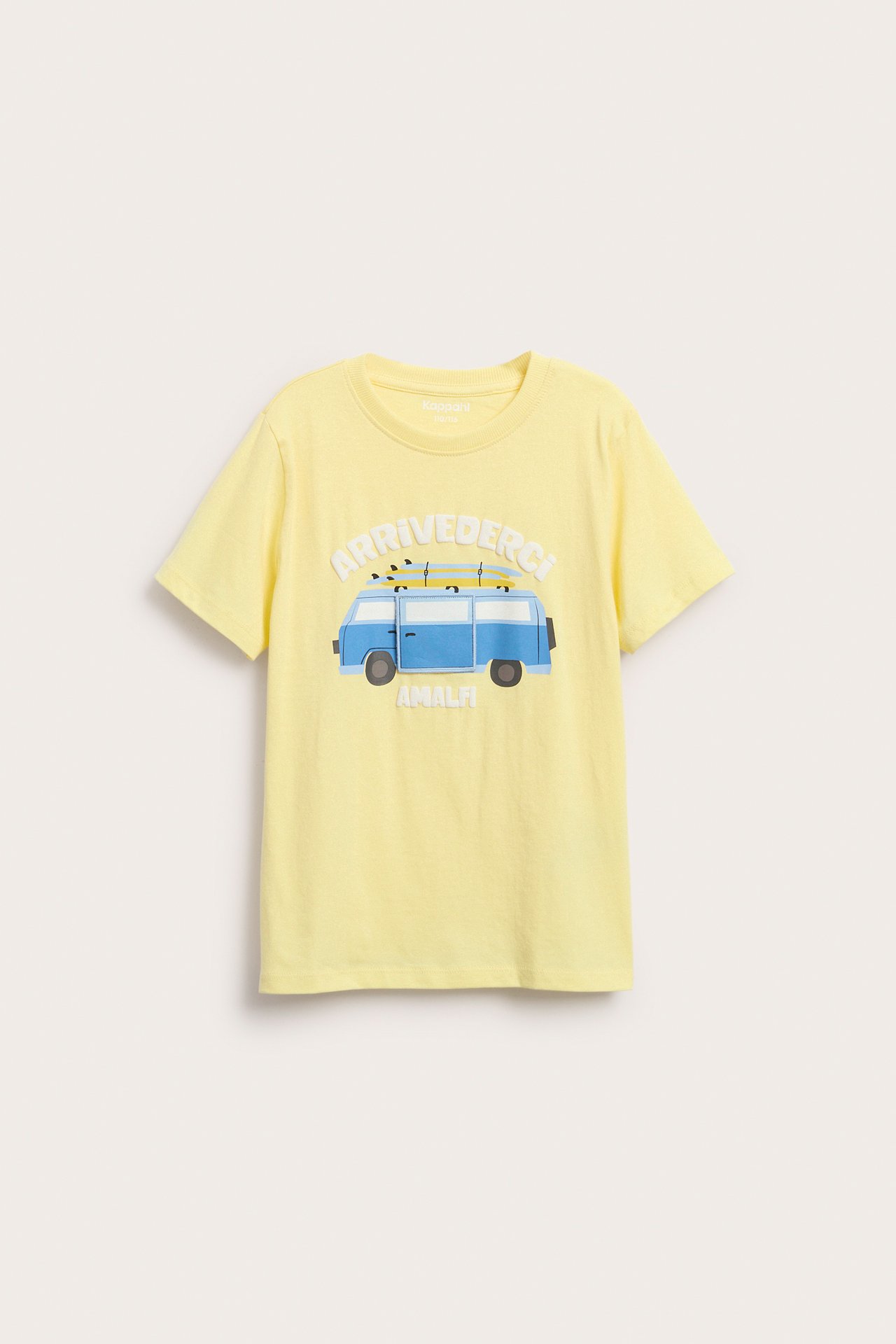 Widok z przodu, żółta bawełniana koszulka oversize dla dziecka z nadrukiem niebieskiego vana i napisu.