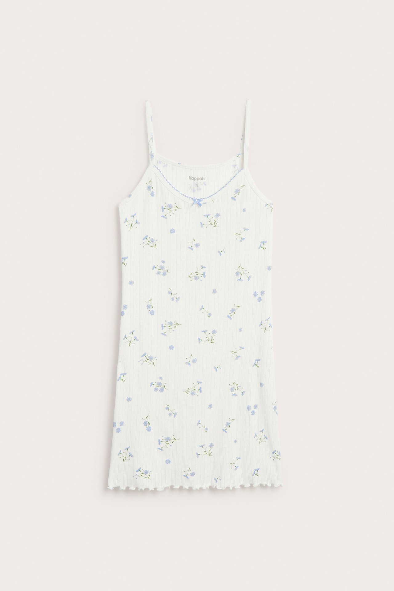 Ecru bawełniana koszula nocna pointelle, jasnoniebieski kwiatowy wzór, cienkie ramiączka, falisty dół.