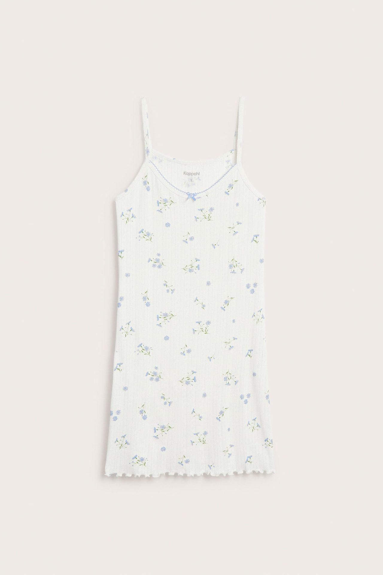 Ecru bawełniana koszula nocna pointelle, jasnoniebieski kwiatowy wzór, cienkie ramiączka, falisty dół.