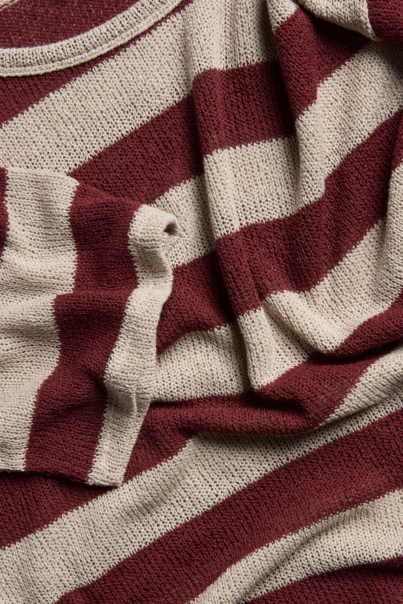 Neulepusero, jossa on lyhyet hihat