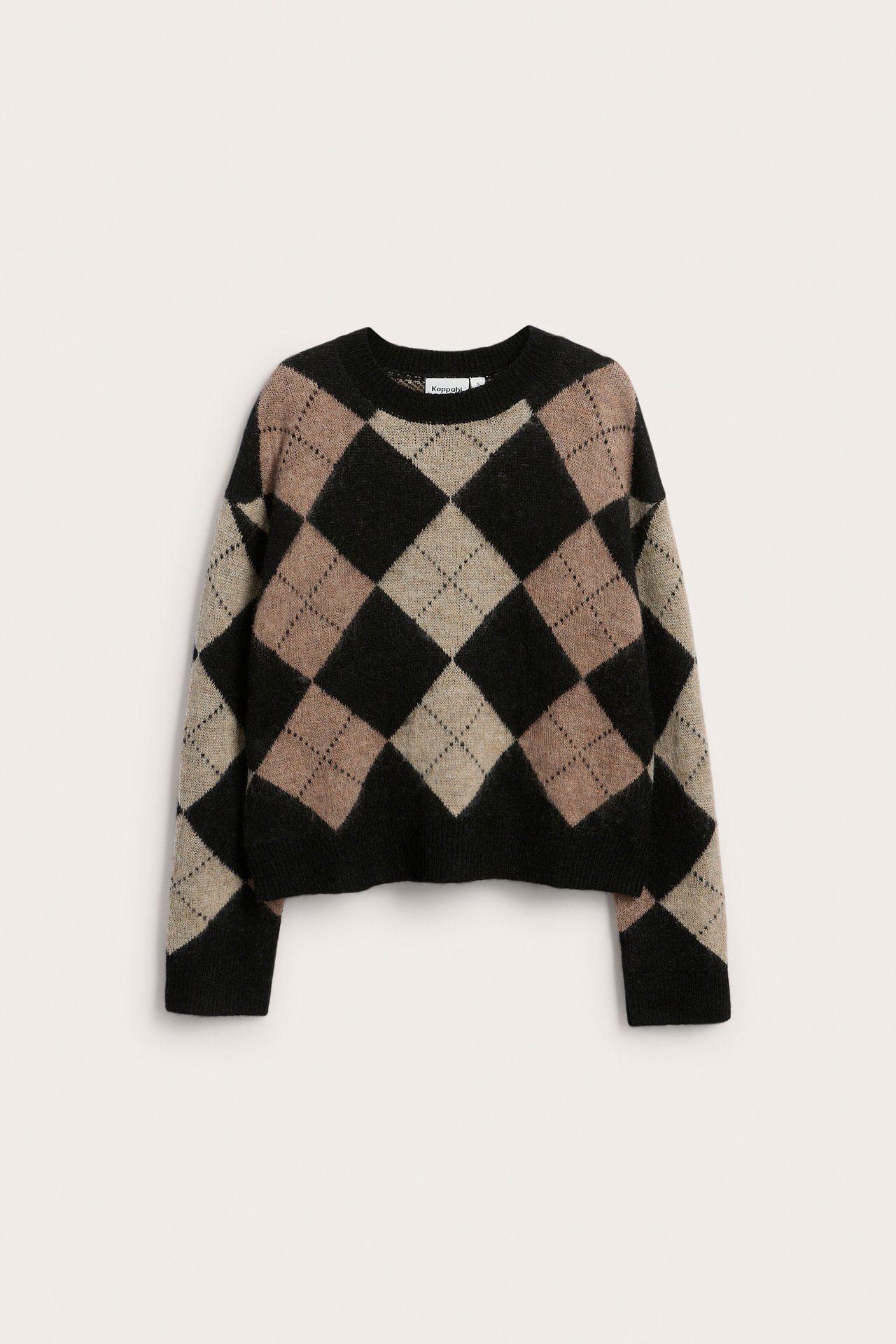 Frontbilde av en svart, beige og lys brun genser med argyle-mønster.
