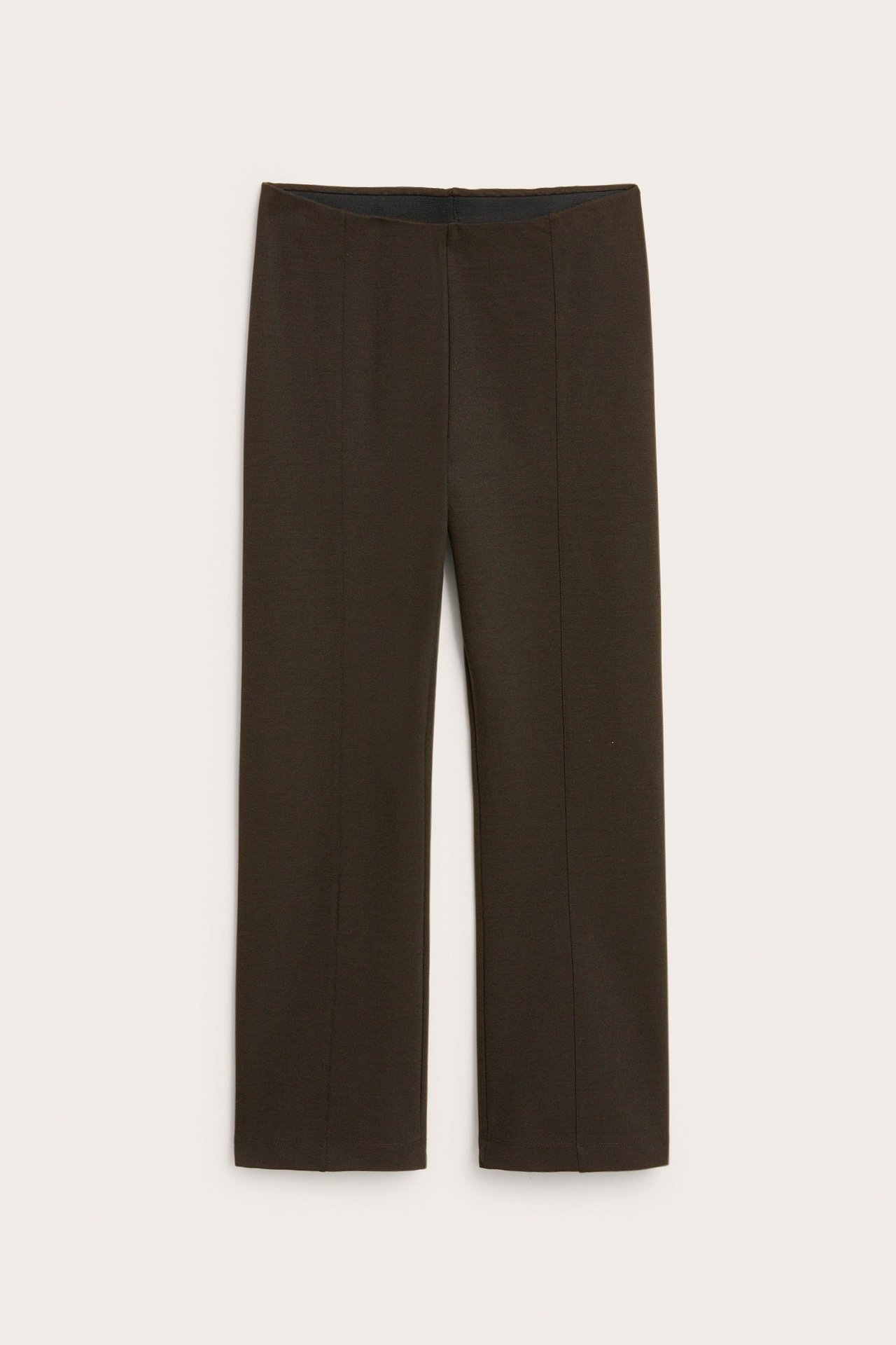 Edestäpäin tummanruskeat suorat pull on -housut Punti di Roma -laatua, etusaumoilla.