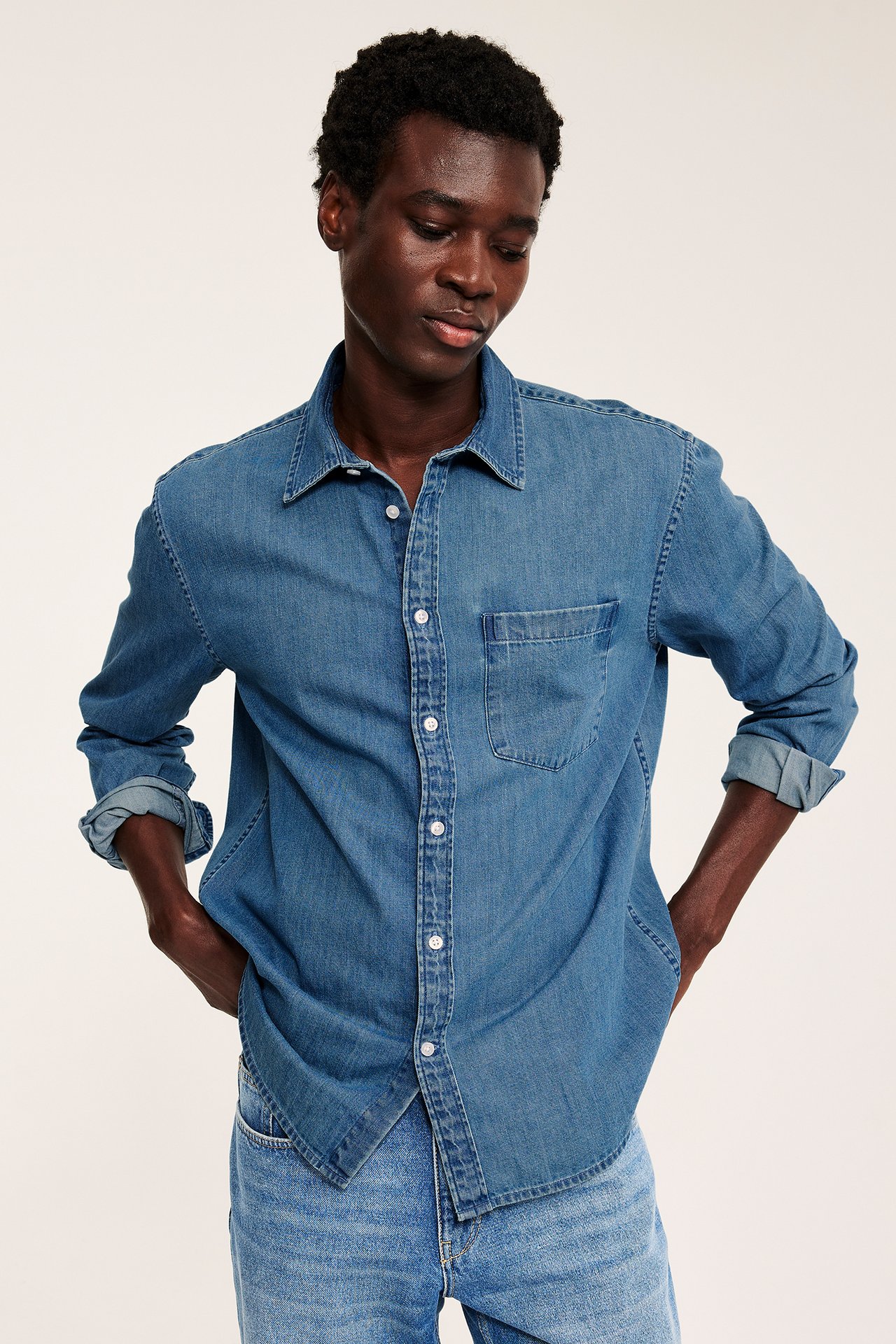 Langermet jeansskjorte med regular fit
