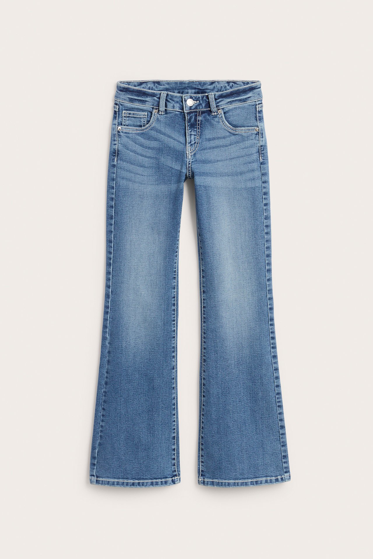 Bootcut-farkut brodeeratuilla taskuilla