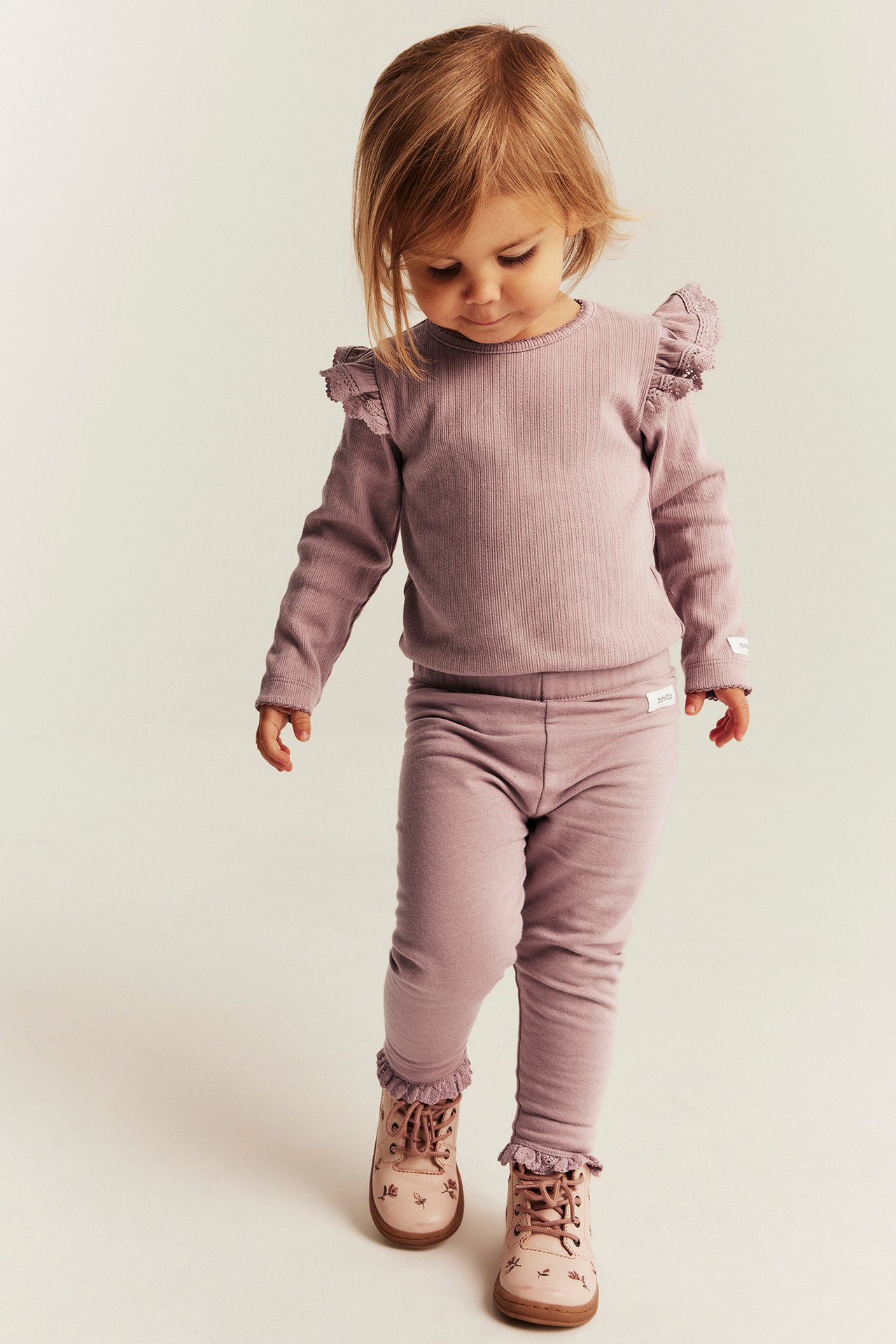 Ribattu röyhelösomisteinen body - Pinkki - 2