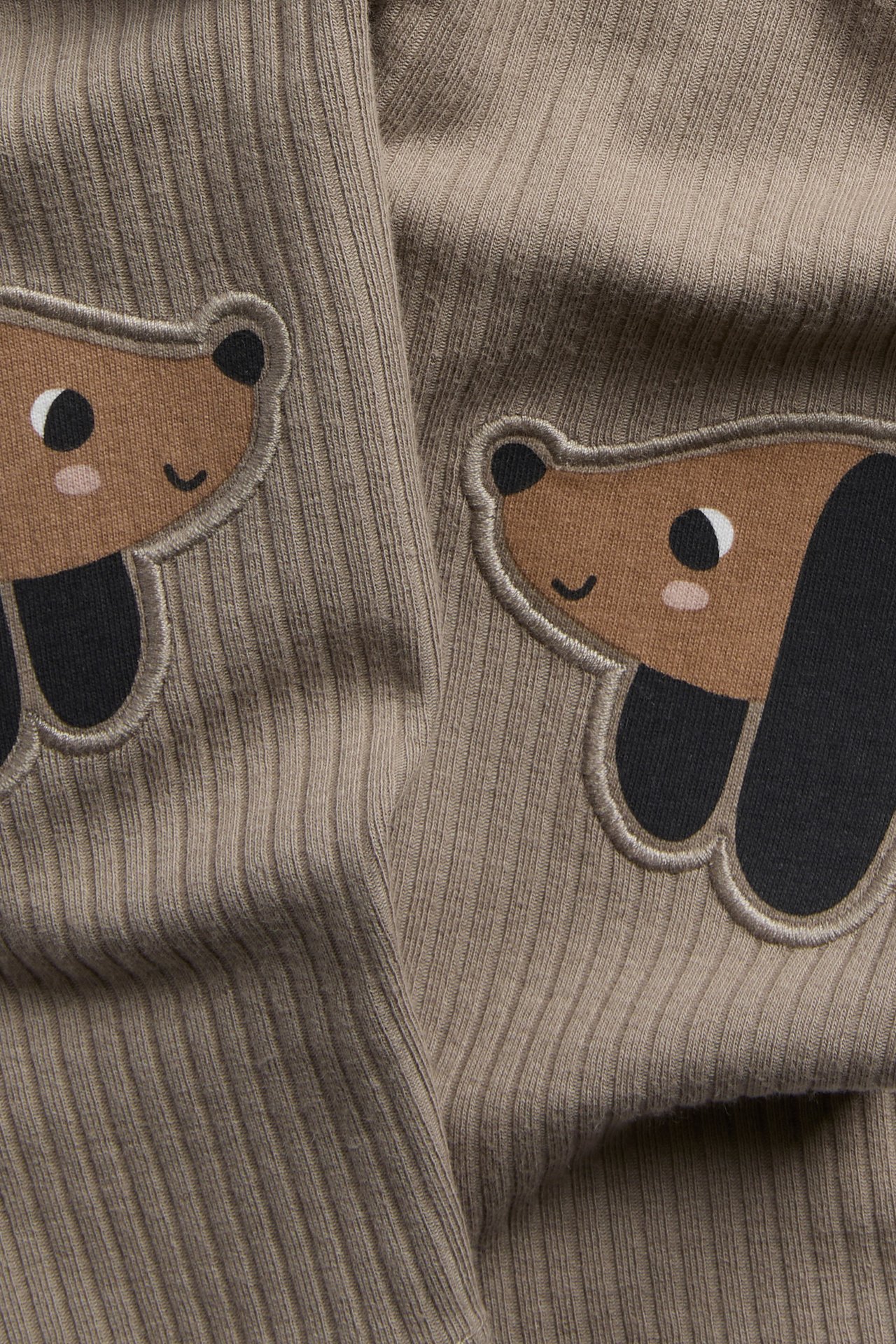 Ribbade leggings med taxapplikation