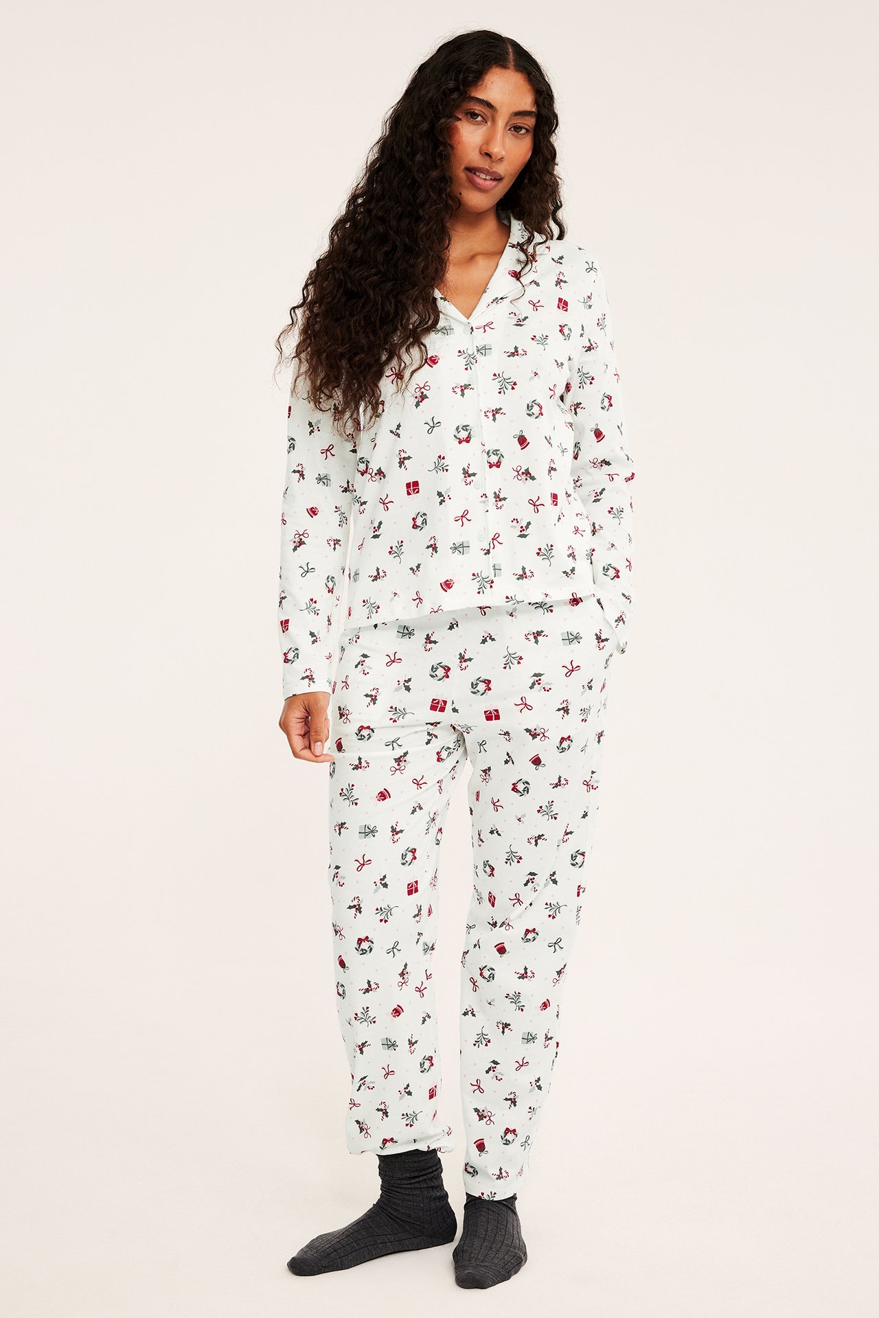 Jouluaiheinen pyjamasetti