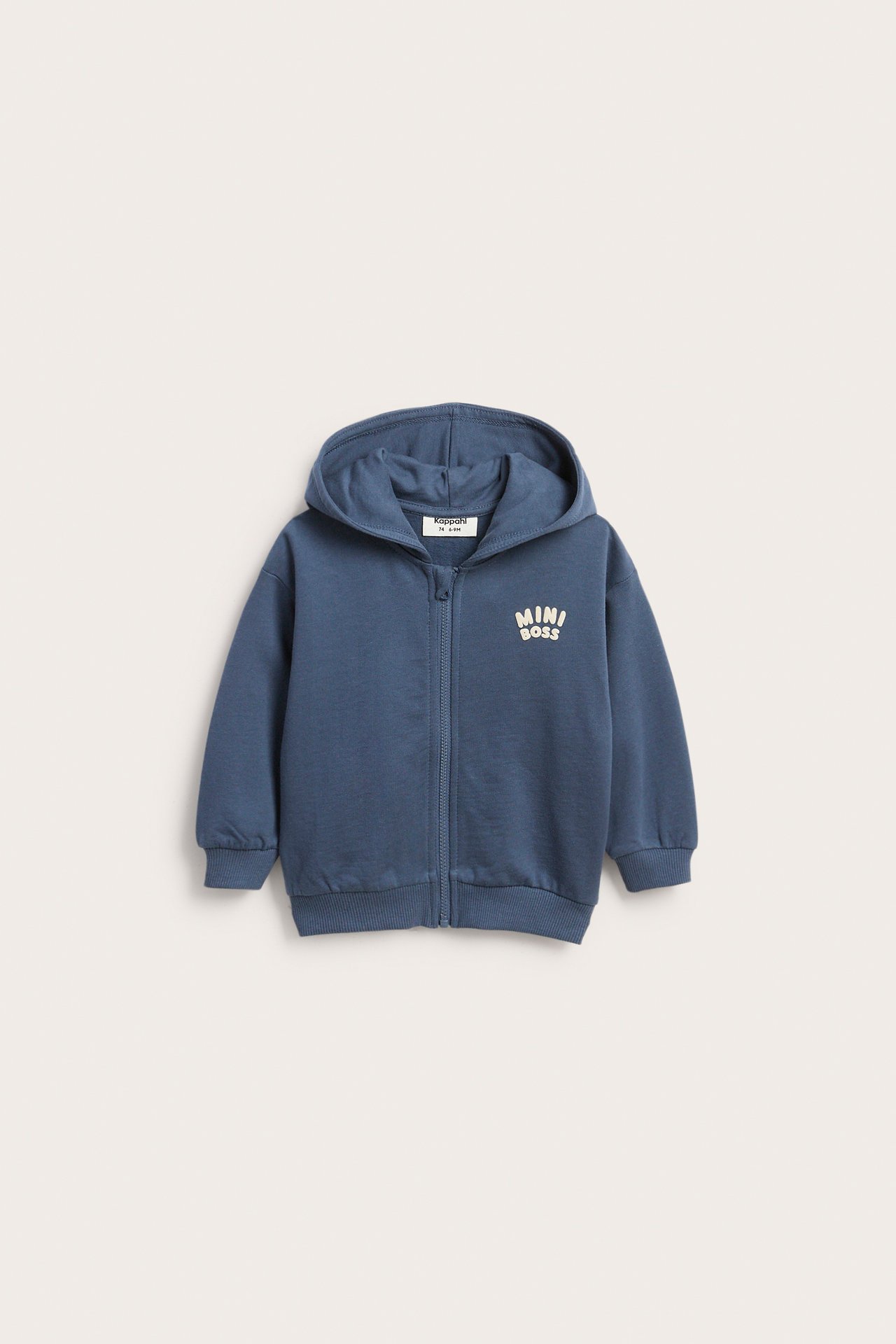 Framifrån, blå full-zip huvtröja för barn med 'MINI BOSS' tryck på bröstet.