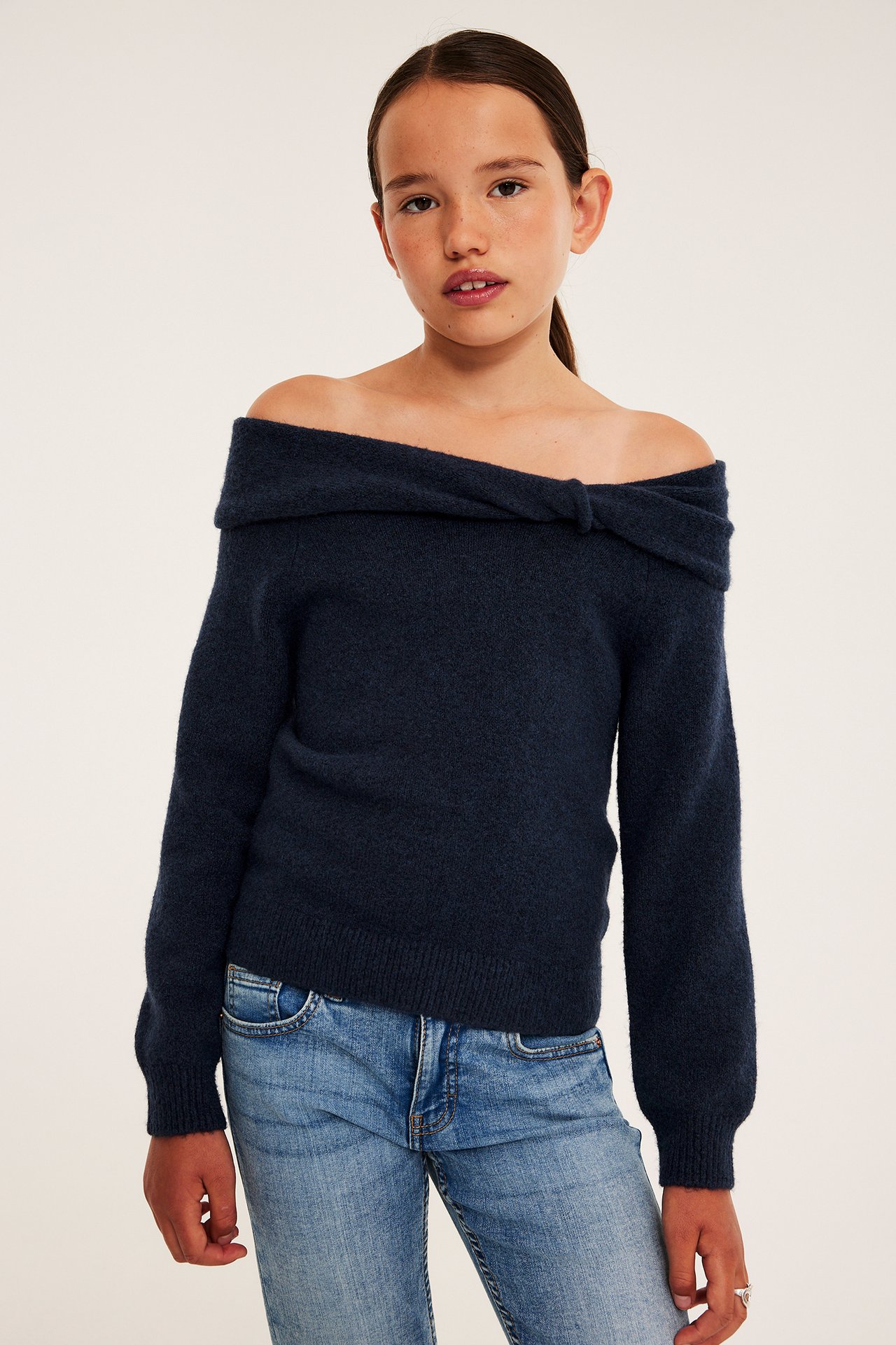 Strikket off shoulder-genser - Mørkeblå - 4