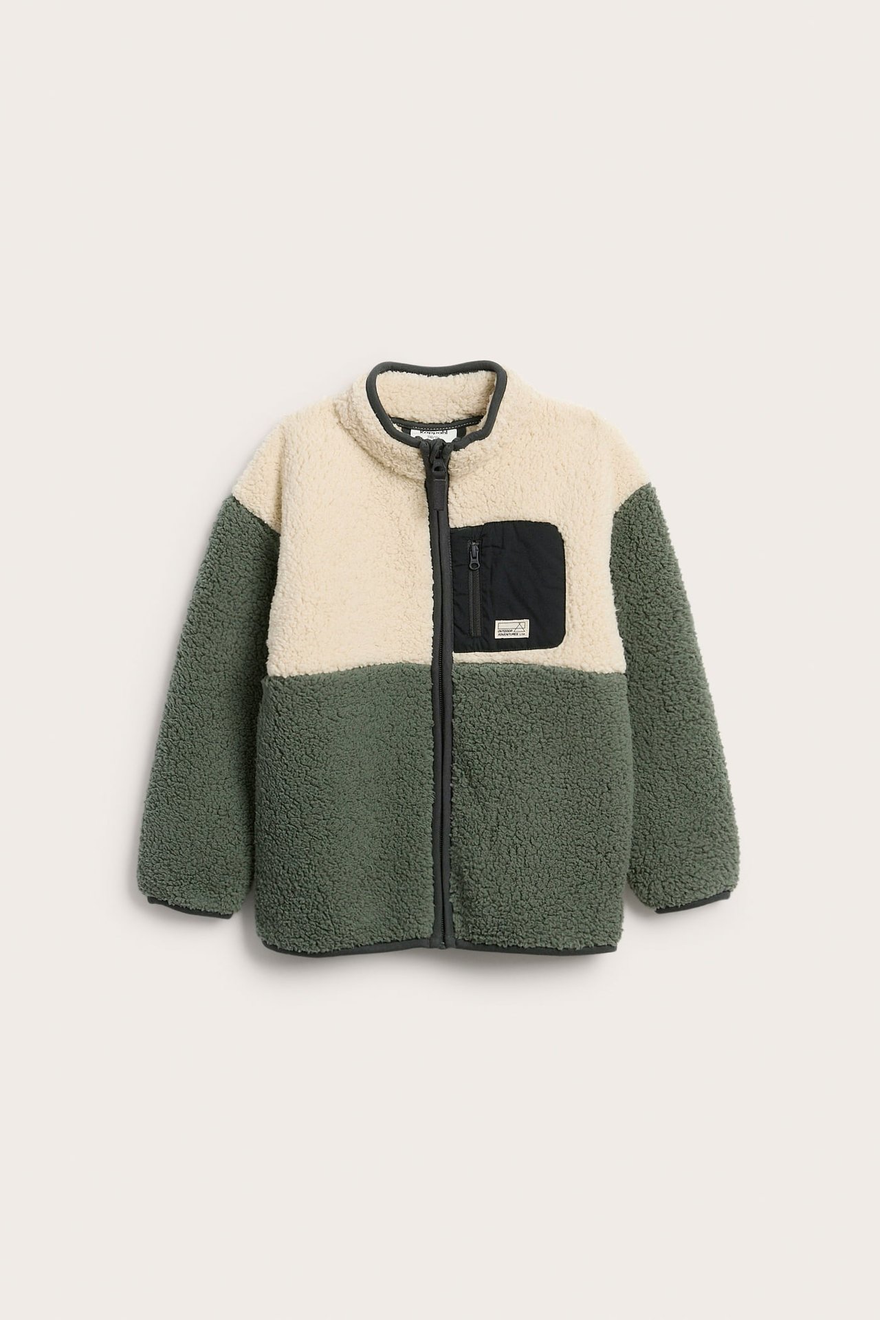 Edestä: Lasten kaksivärinen beige ja vihreä fleecepusero vetoketjulla ja rintataskulla.
