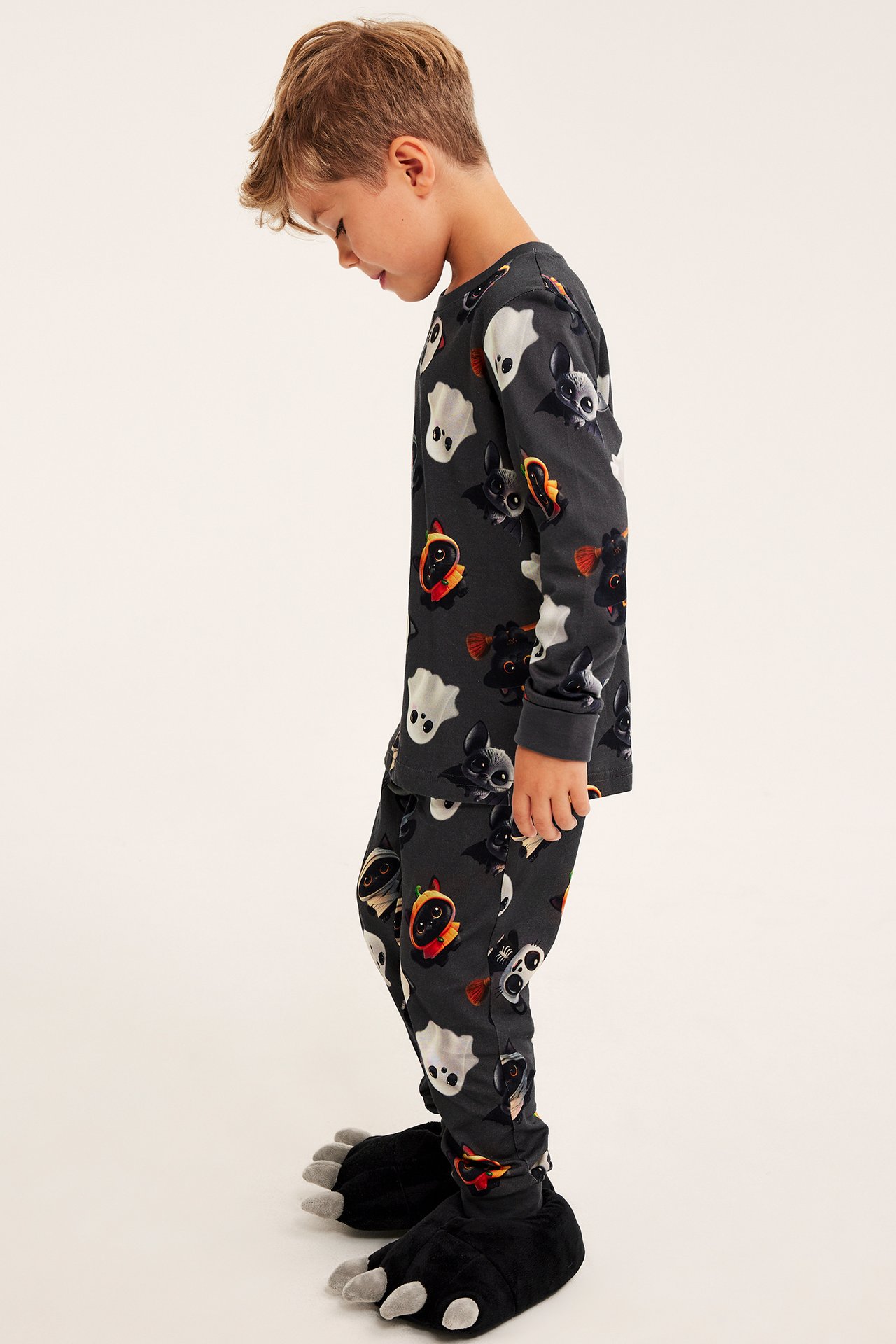 Pyjamas med spökmotiv