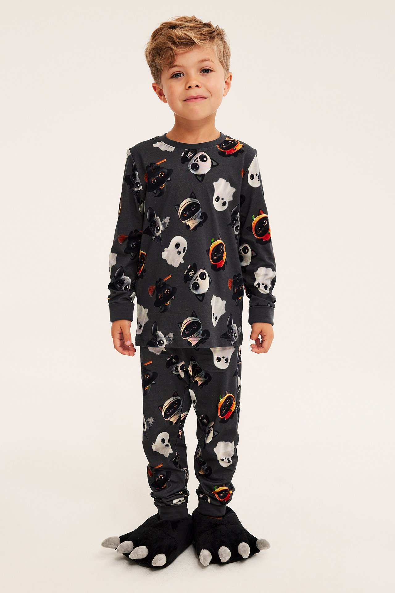Pyjamas med spökmotiv