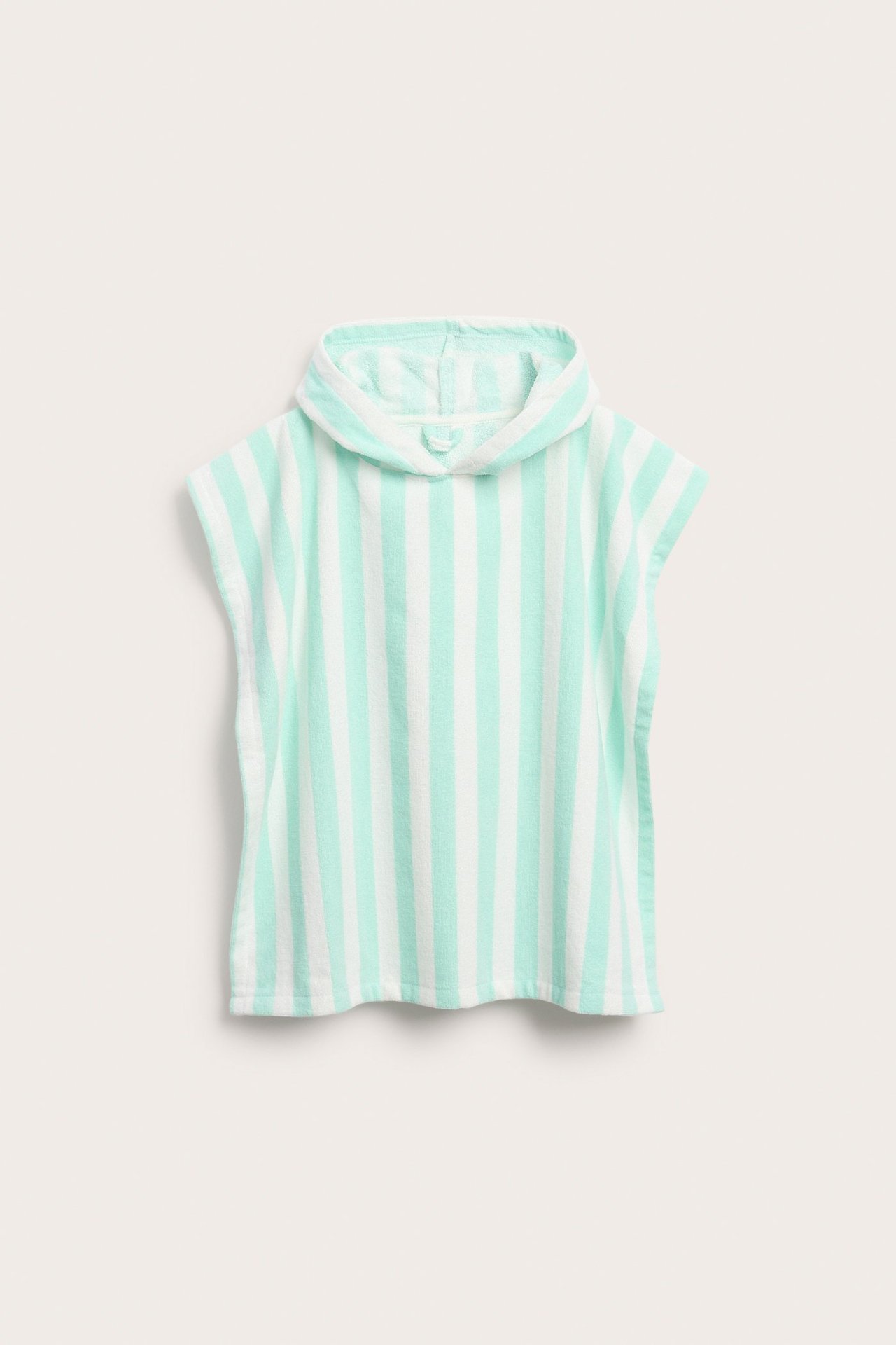 Widok z przodu: dziecięce bawełniane ponczo w paski, miętowo-białe, z kapturem.