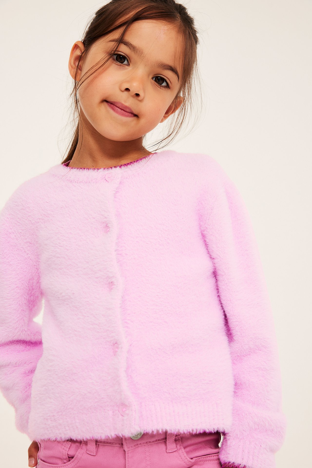 Cardigan med hjerteknapper