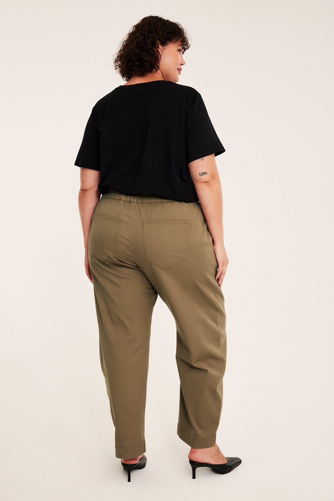 Barrel bukser i twill - Brun - 5
